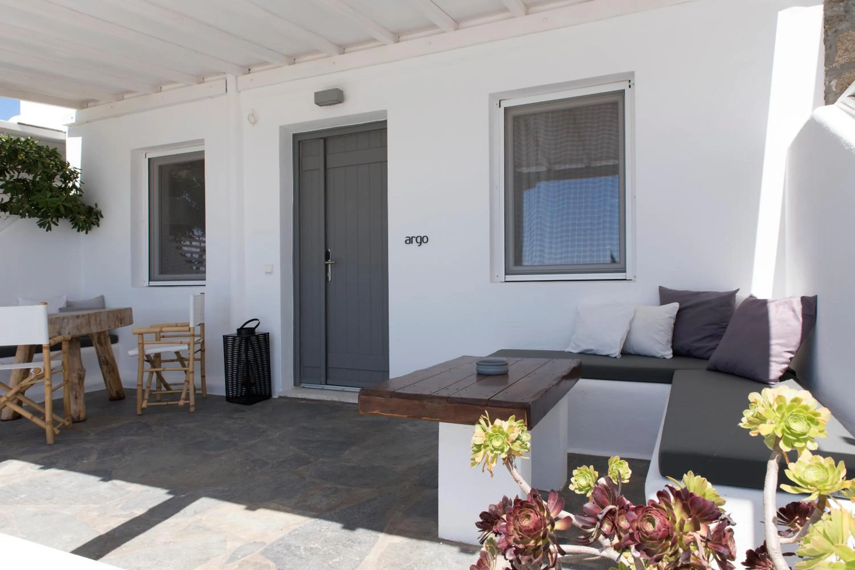 Balcony/Terrace in Bellou Suites