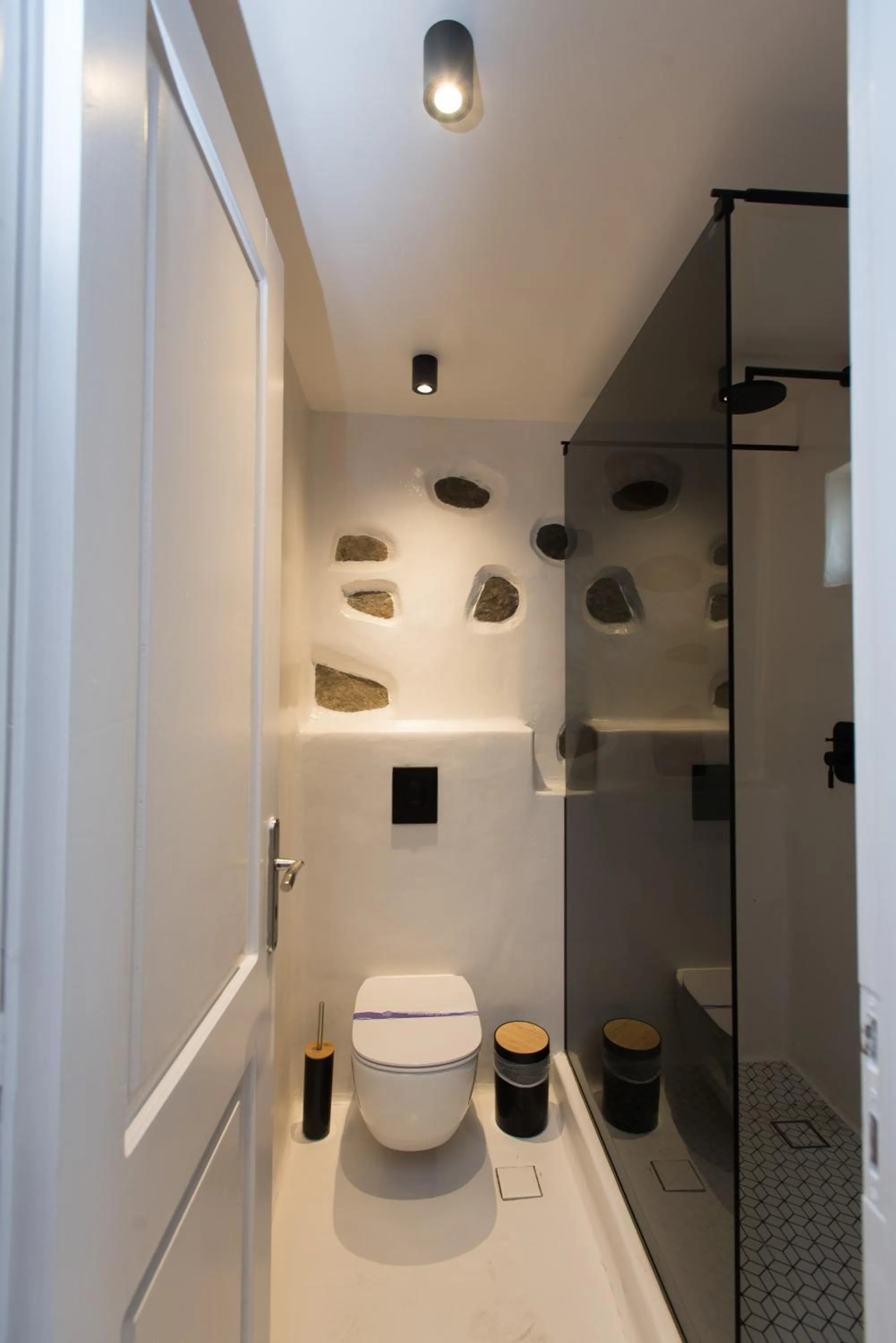 Shower in Bellou Suites