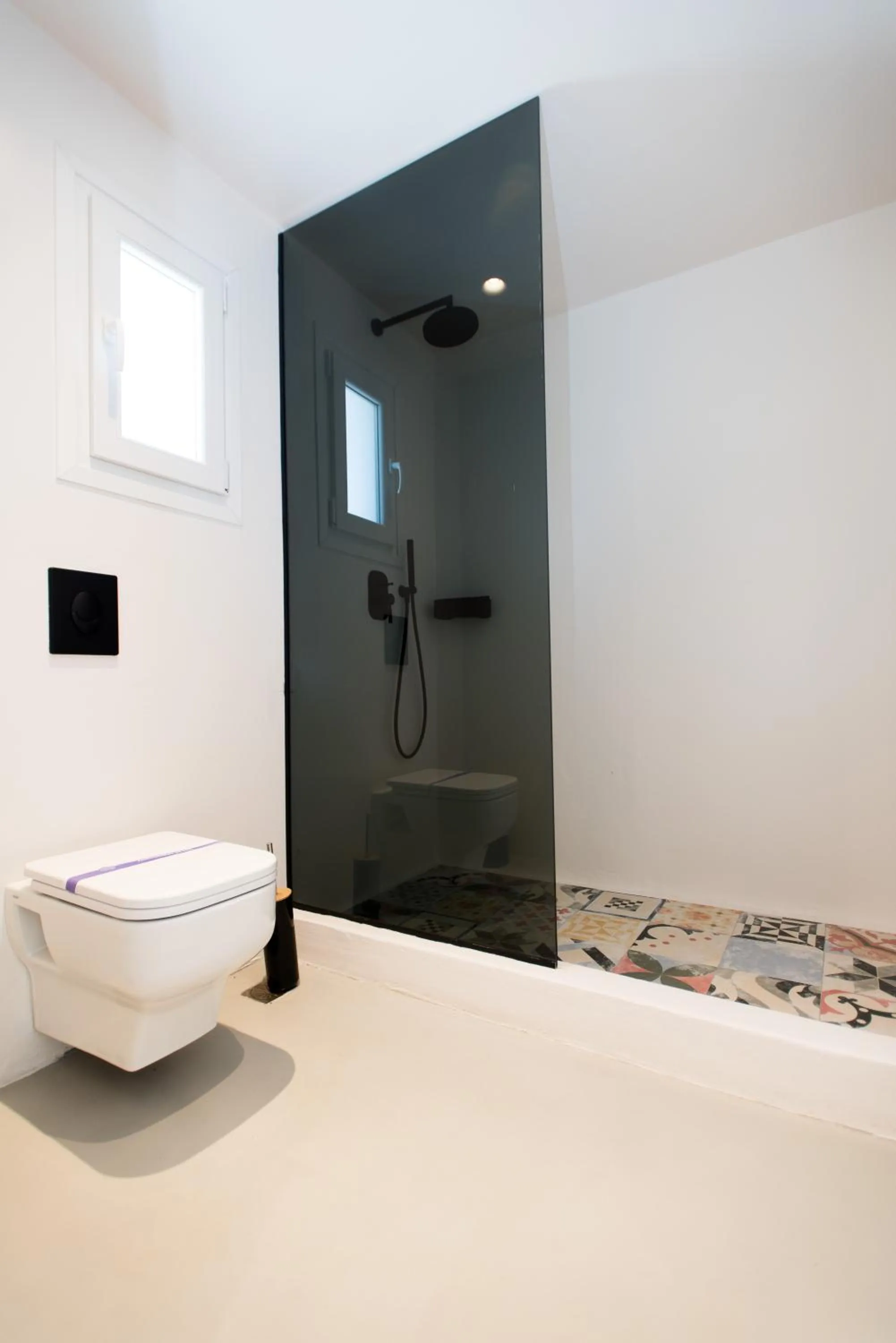 Shower in Bellou Suites