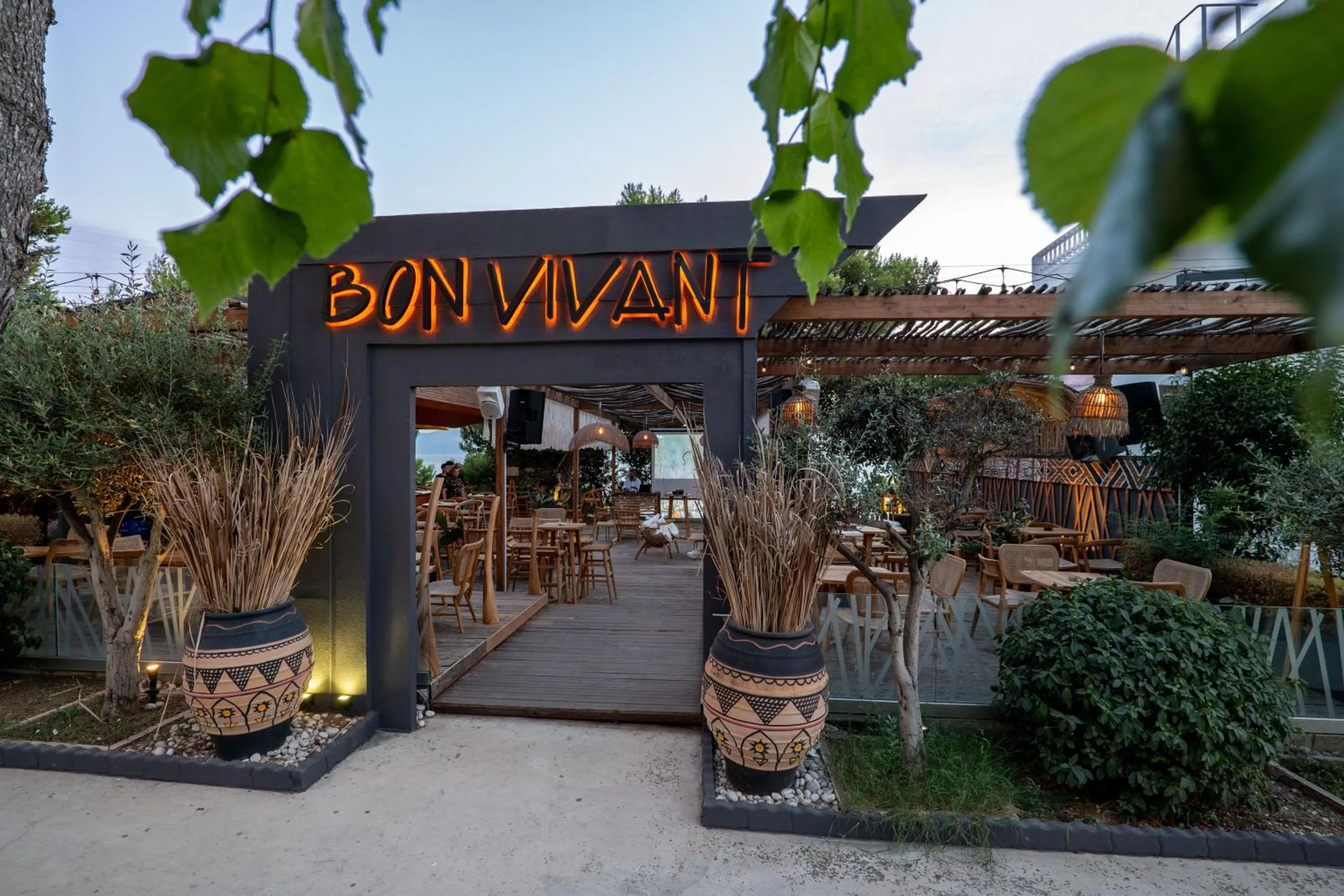 Restaurant/places to eat in Hotel Sejko