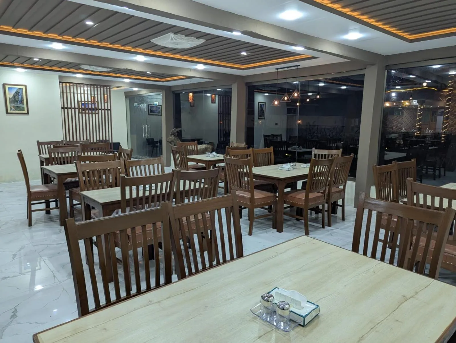 Restaurant/places to eat in Comfort Hotel & Huts