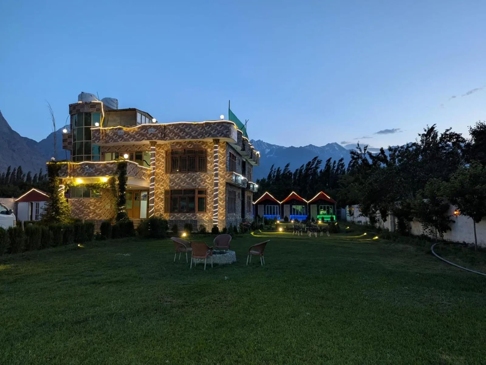 Comfort Hotel & Huts