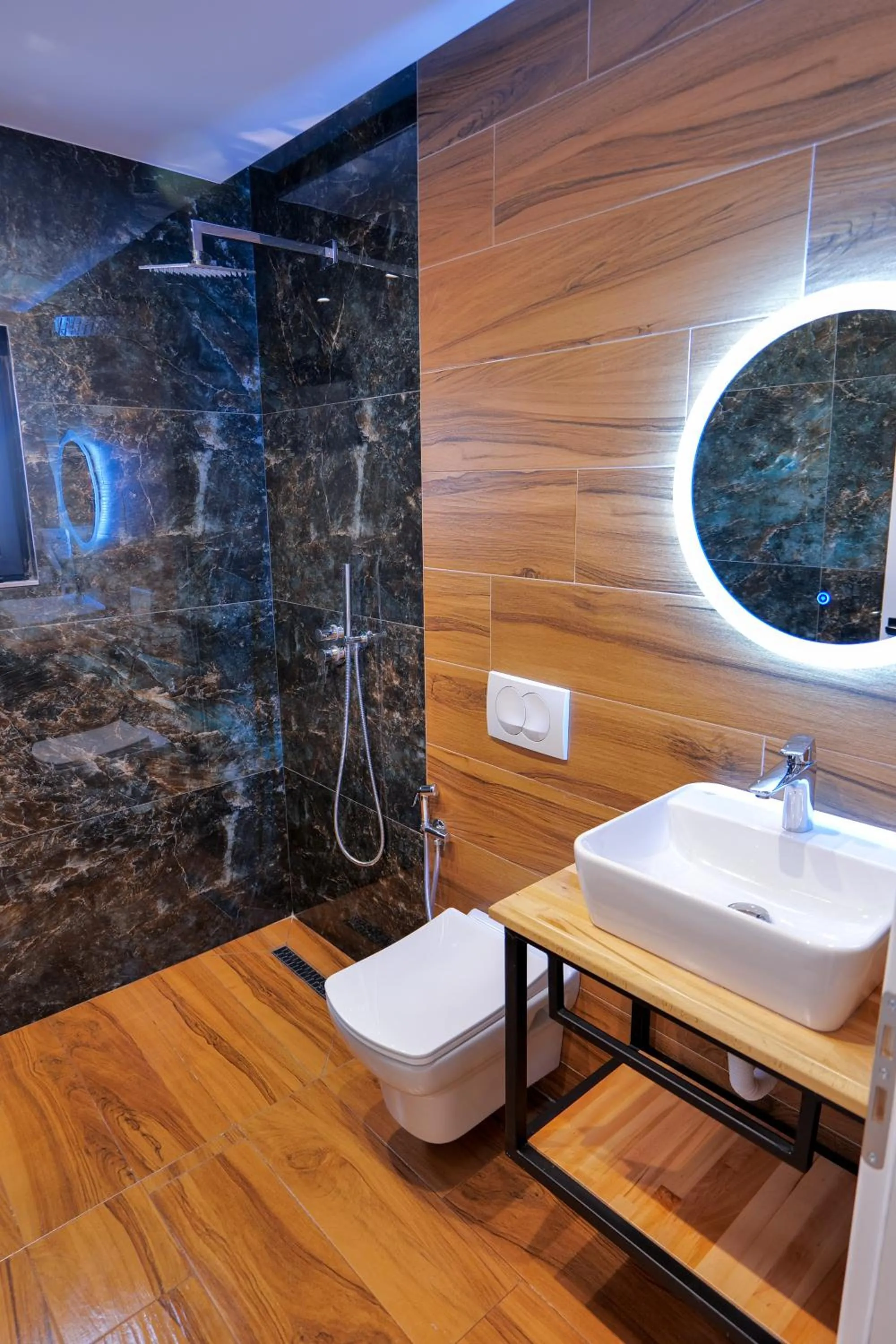 Toilet in Hotel Havana