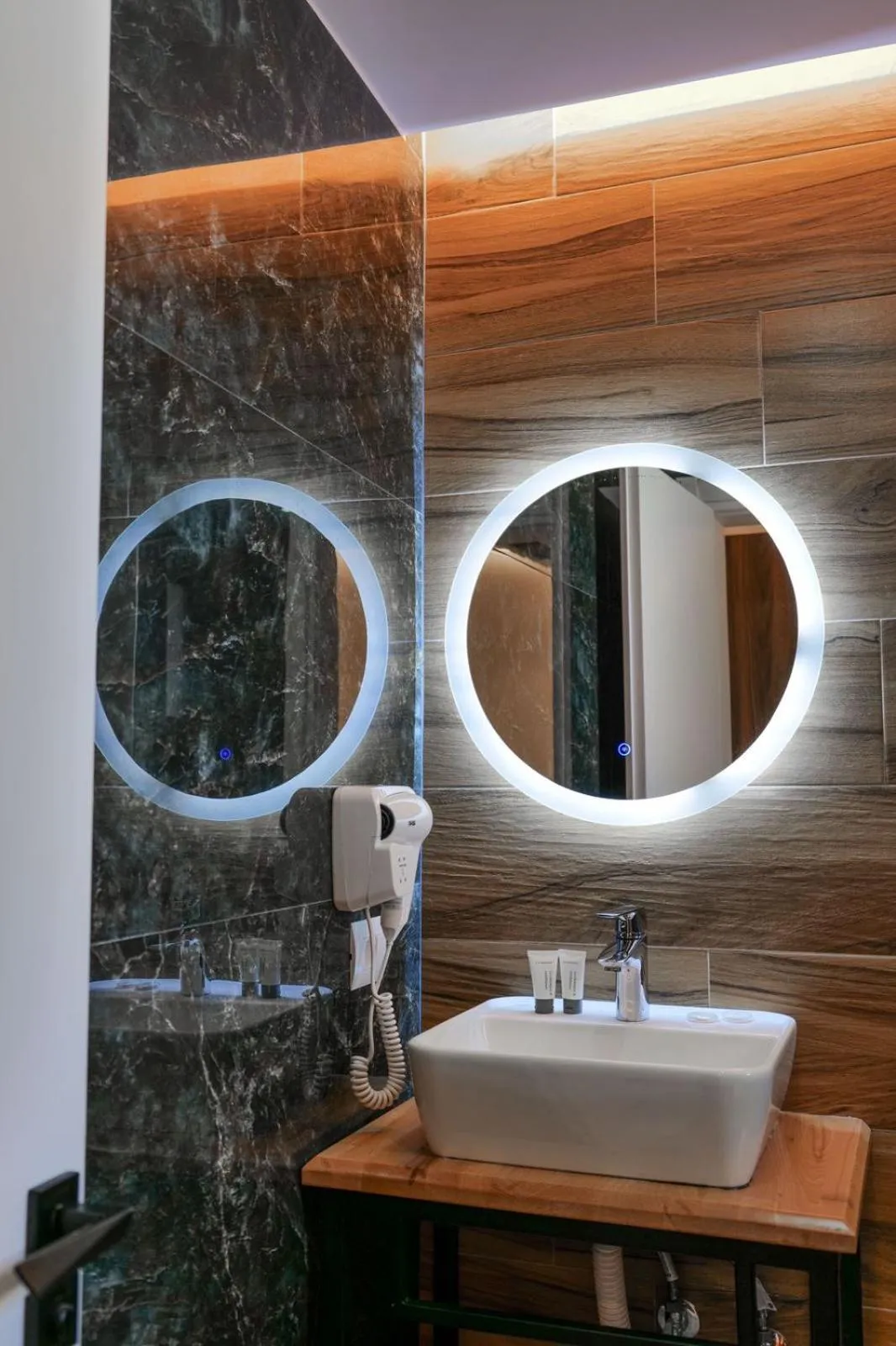 Bathroom in Hotel Havana