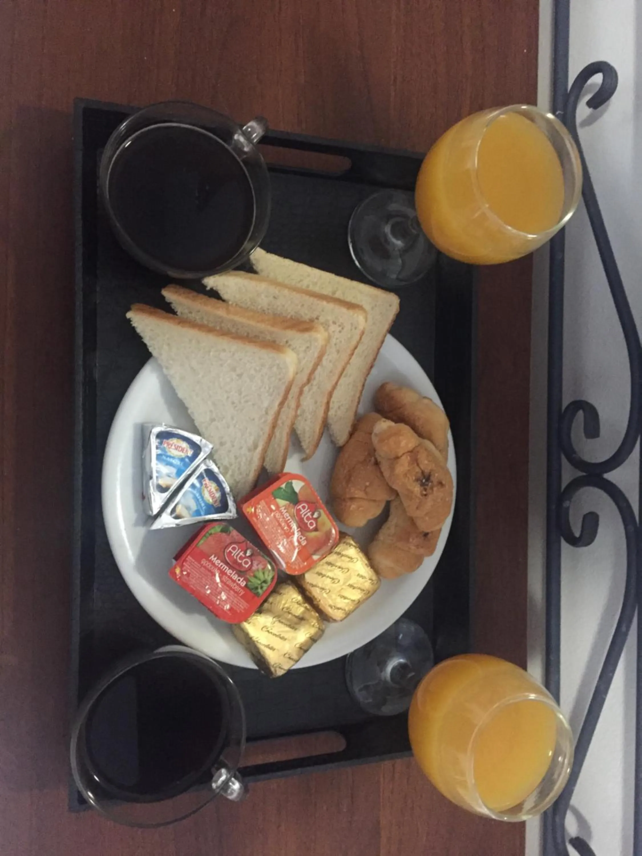 Dining area in Anastasia Studios, Apartments & Suites