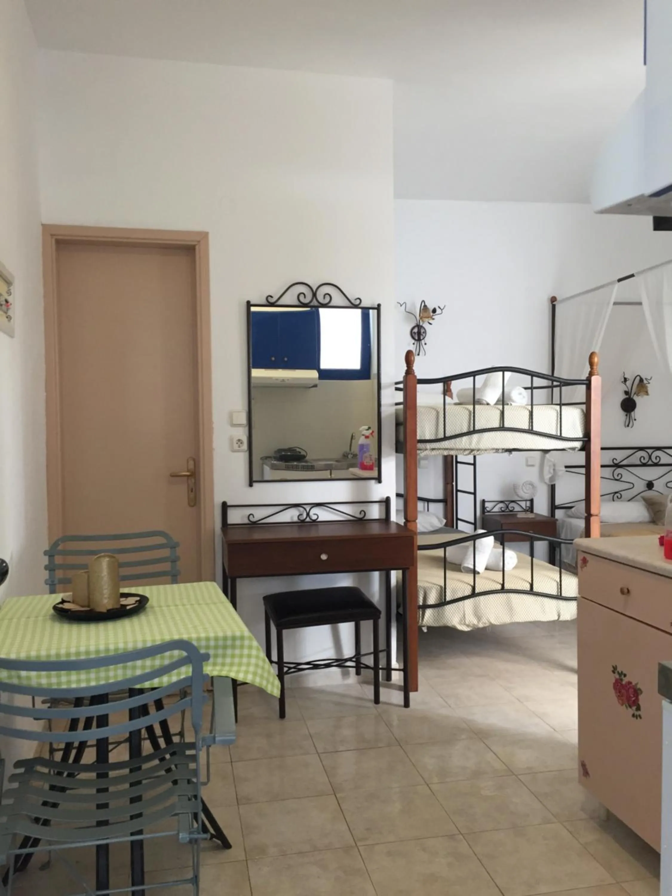 Anastasia Studios, Apartments & Suites