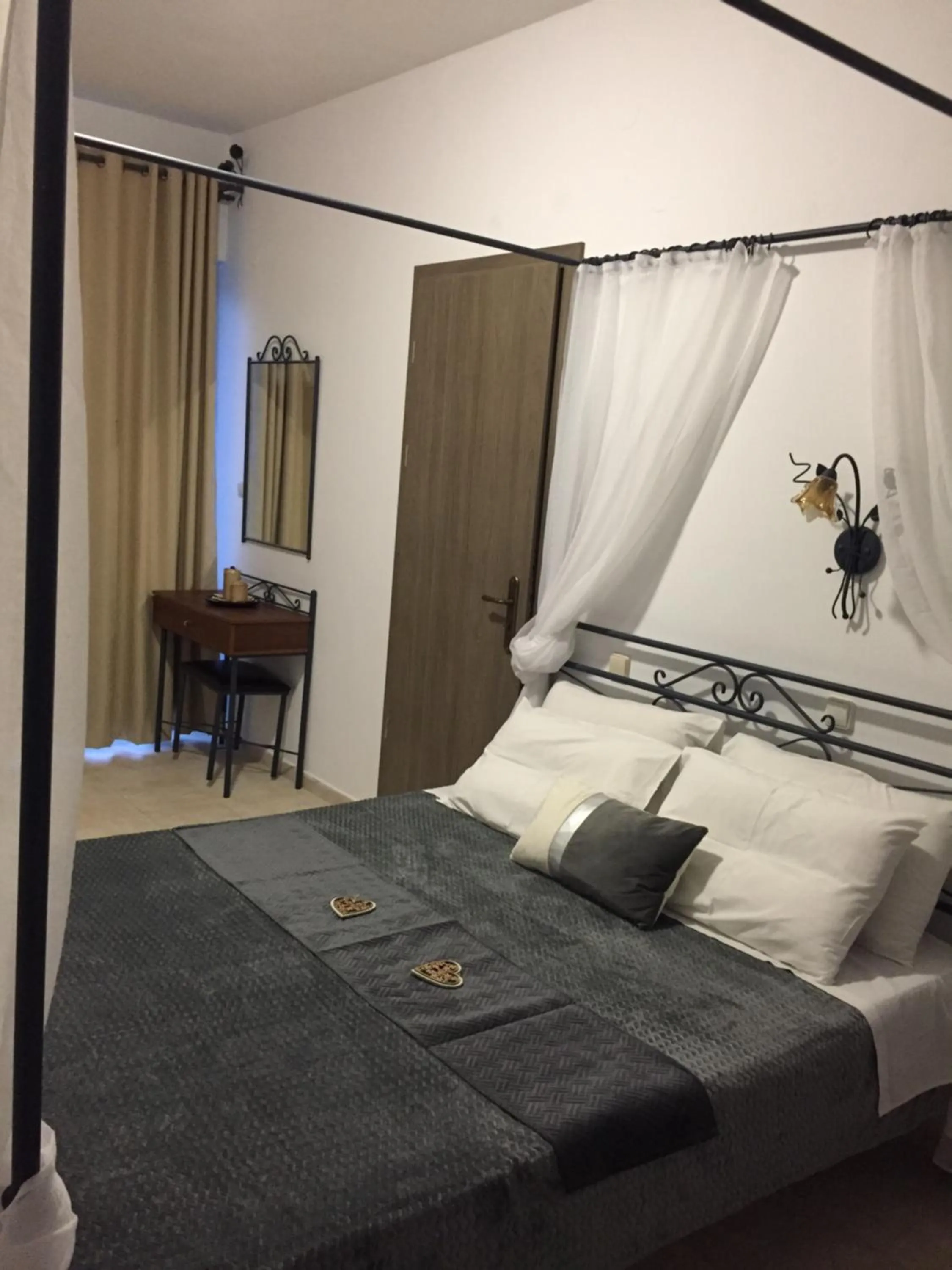 Anastasia Studios, Apartments & Suites