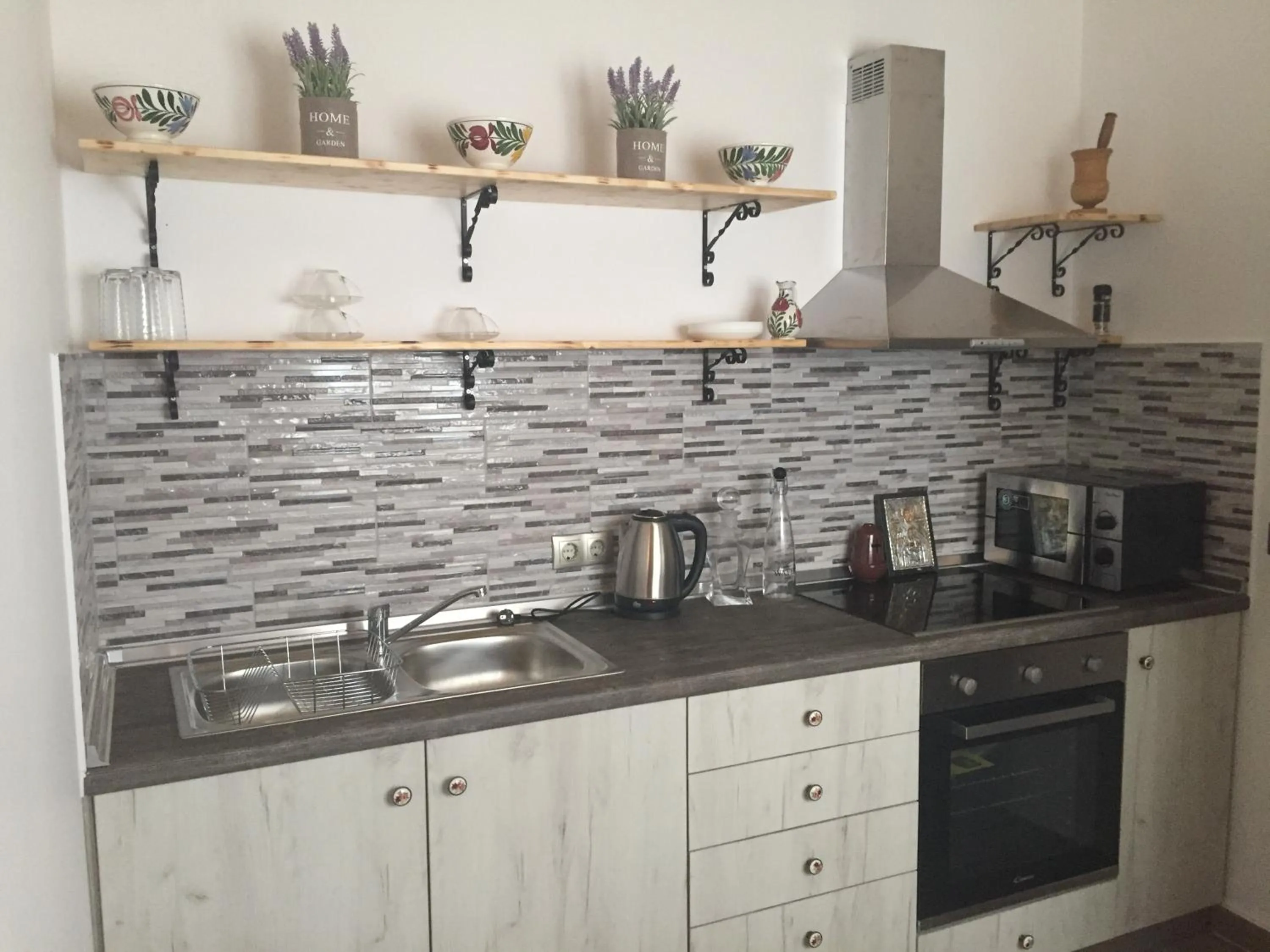 Anastasia Studios, Apartments & Suites