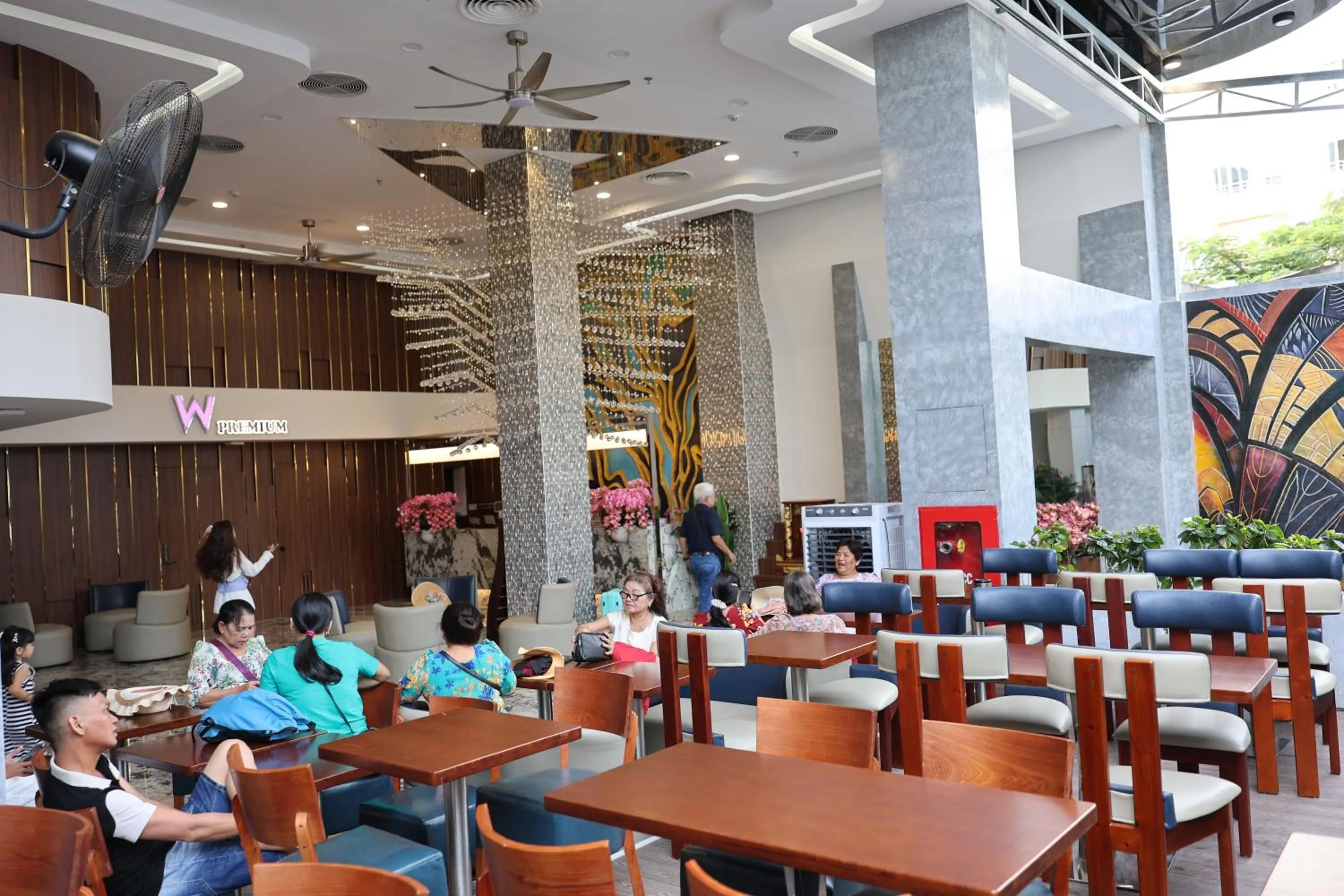 Restaurant/places to eat in W Premium Nha Trang