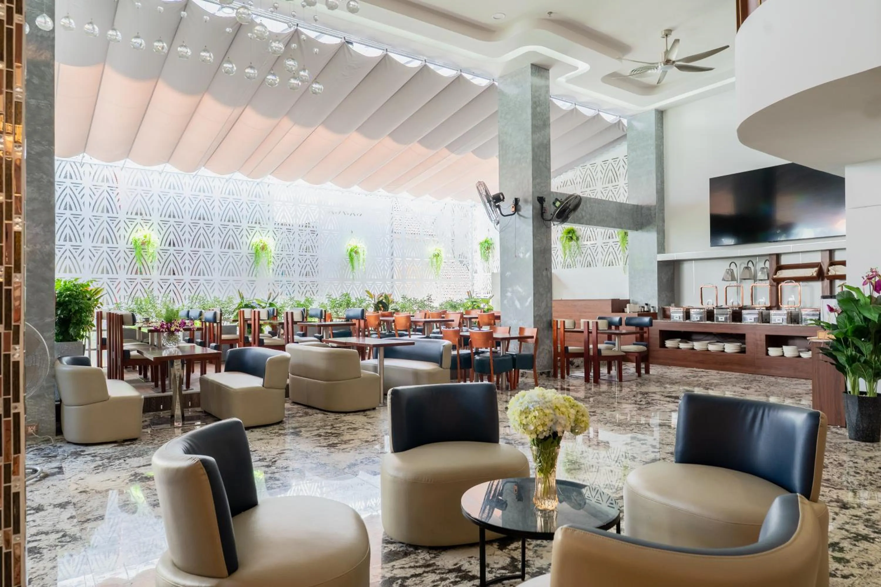 Restaurant/places to eat in W Premium Nha Trang