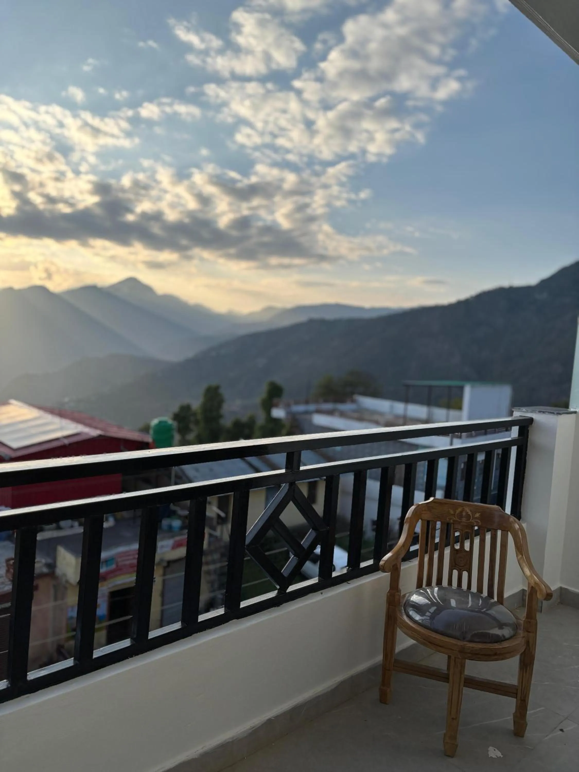 Natural landscape in Kasturi Resorts Kanatal