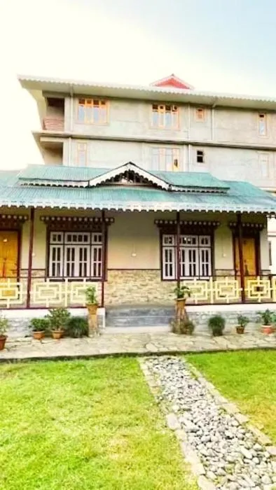 Tripoo Rhisum the premium Haapo retreat