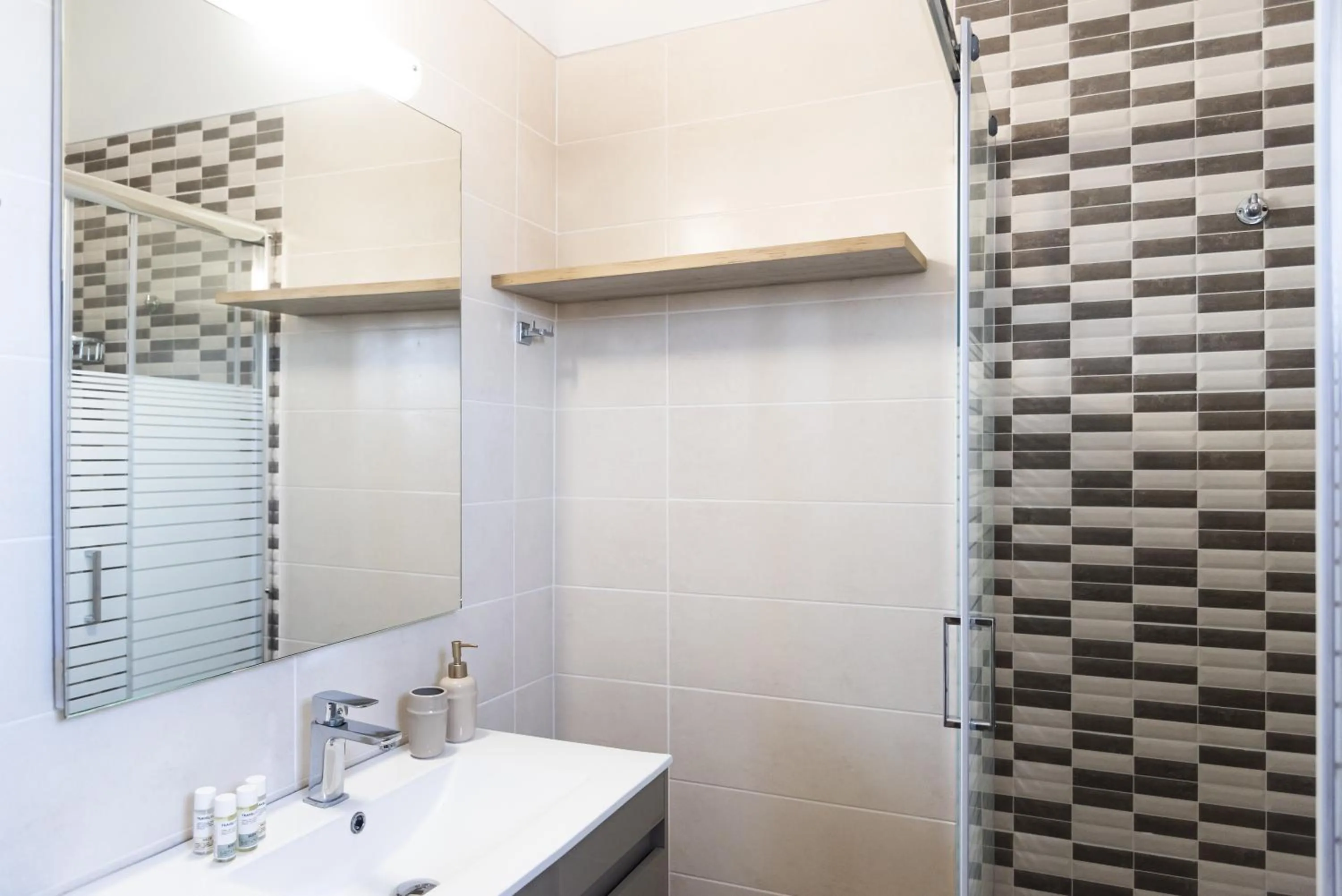 Shower in Ionian Blue Beach Hotel - Adults Friendly