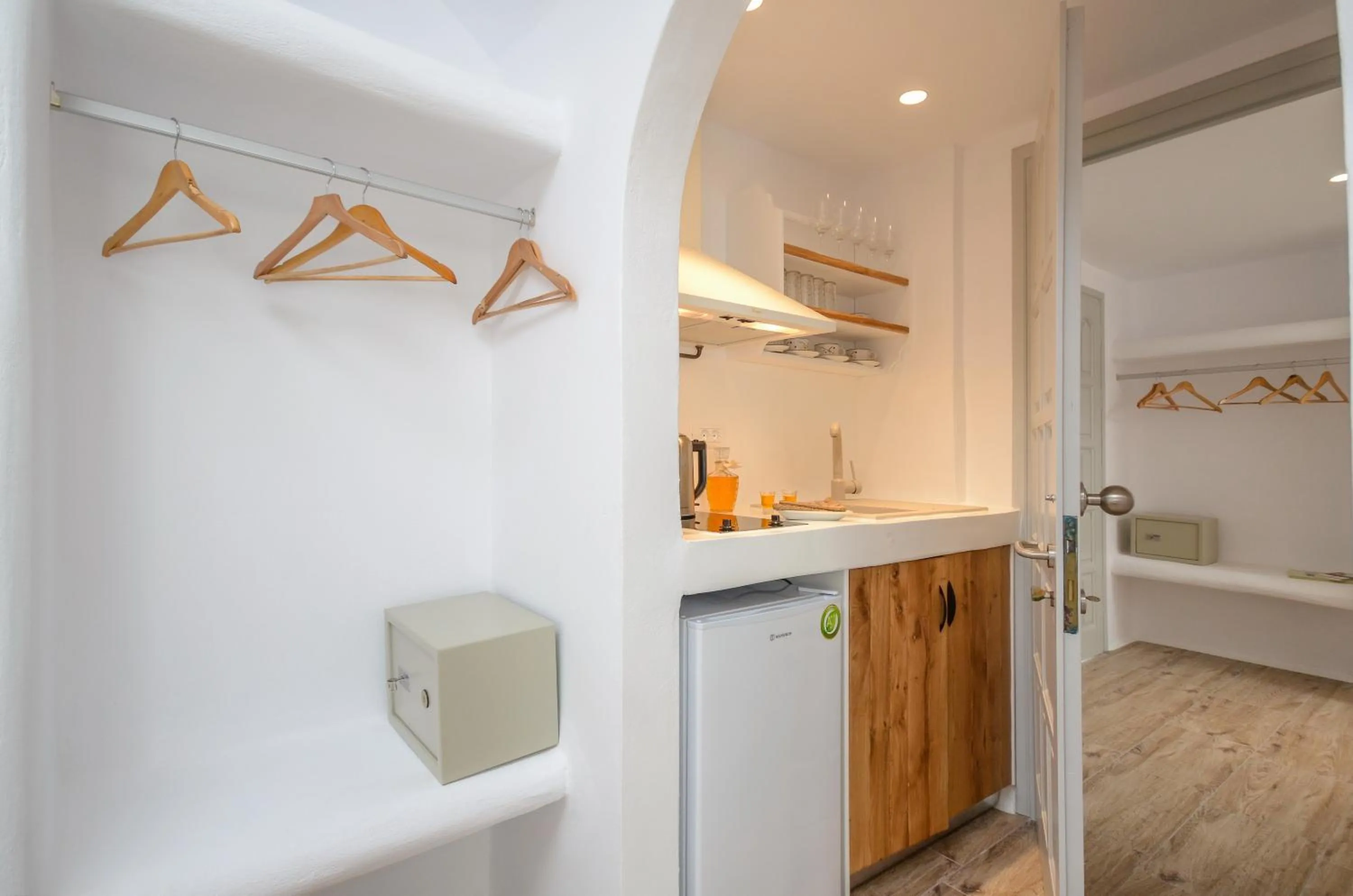 Coffee/tea facilities in Villa Adriana Hotel