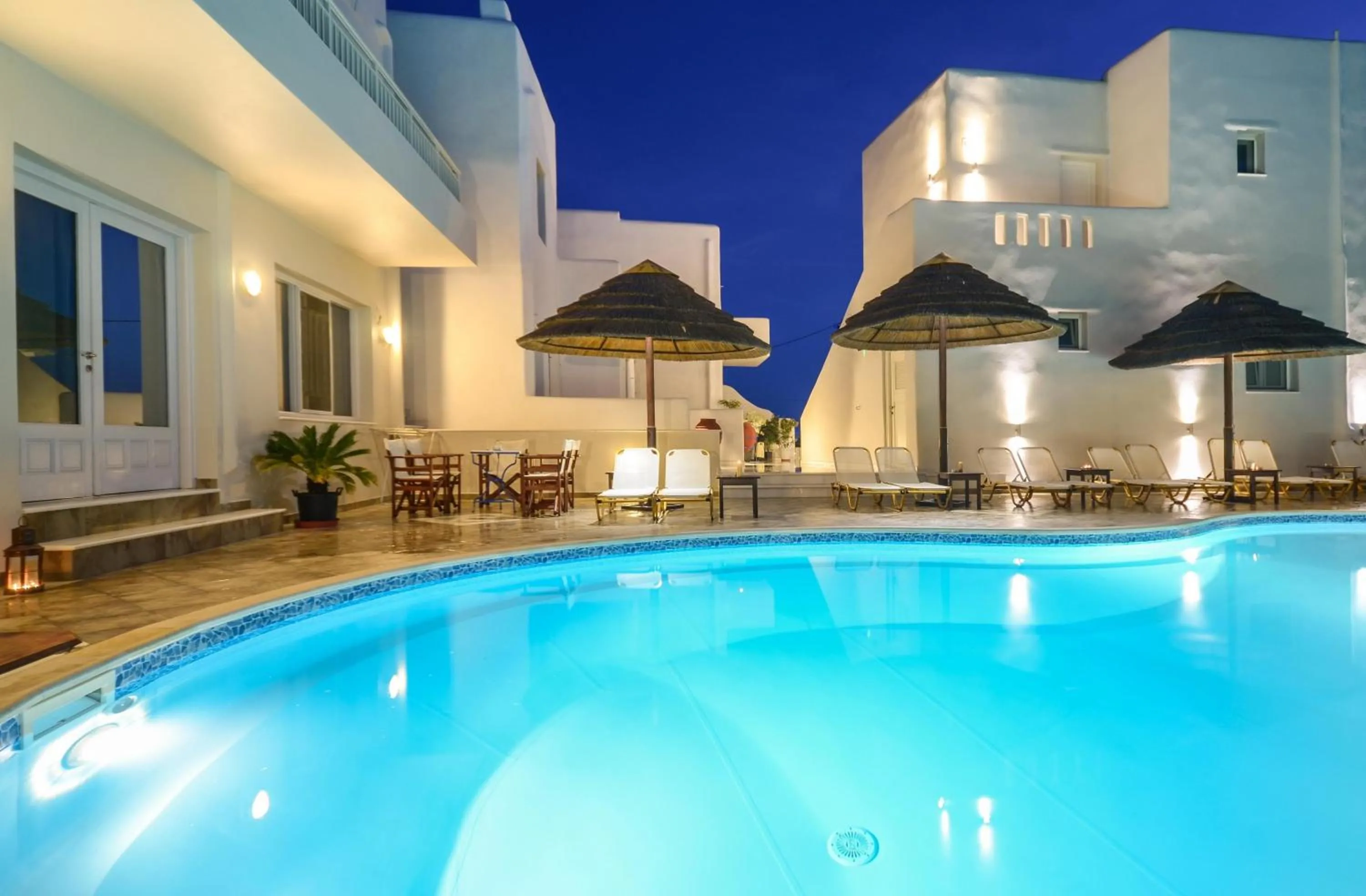 Swimming pool in Villa Adriana Hotel