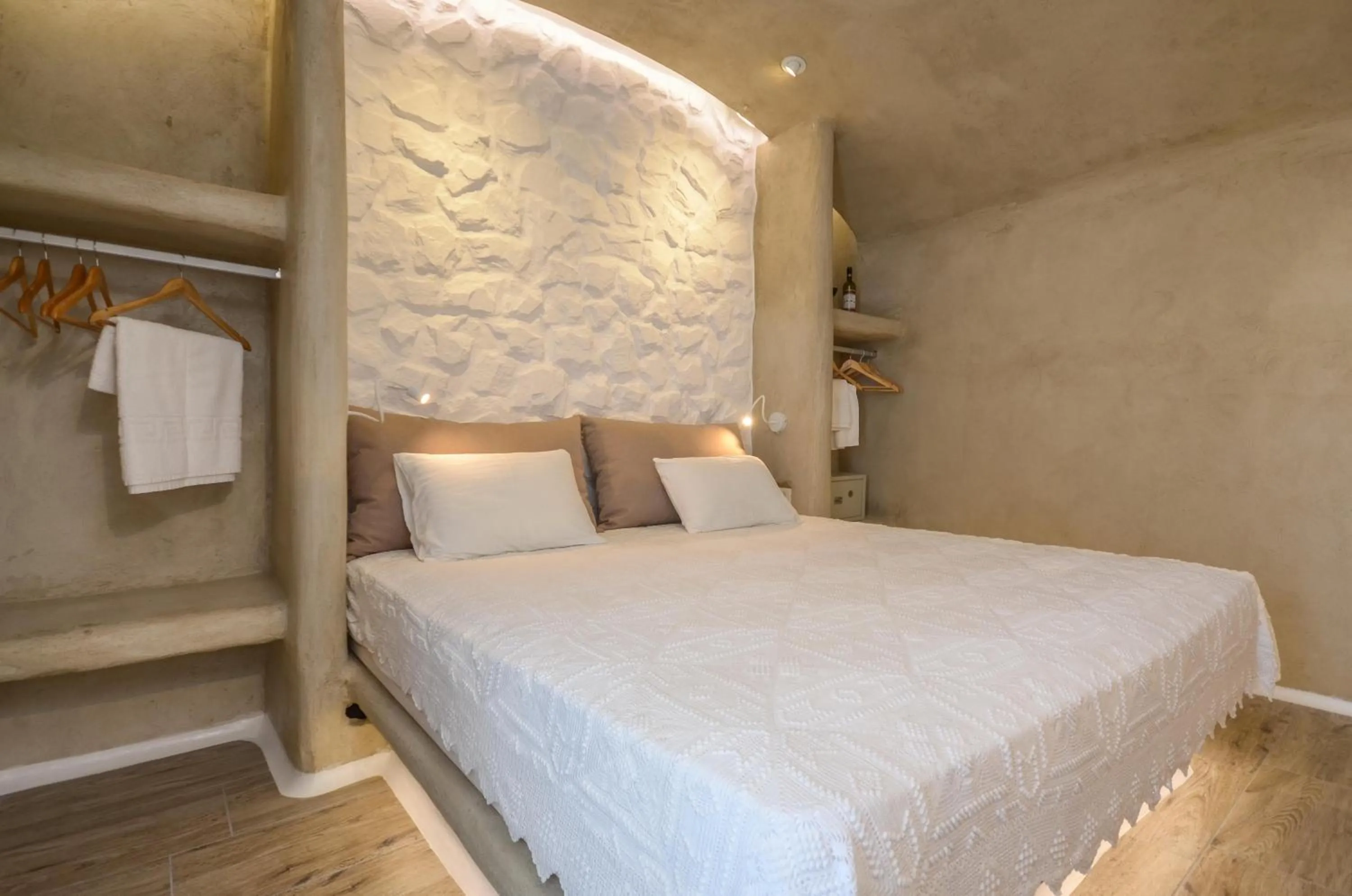 Bedroom, Bed in Villa Adriana Hotel