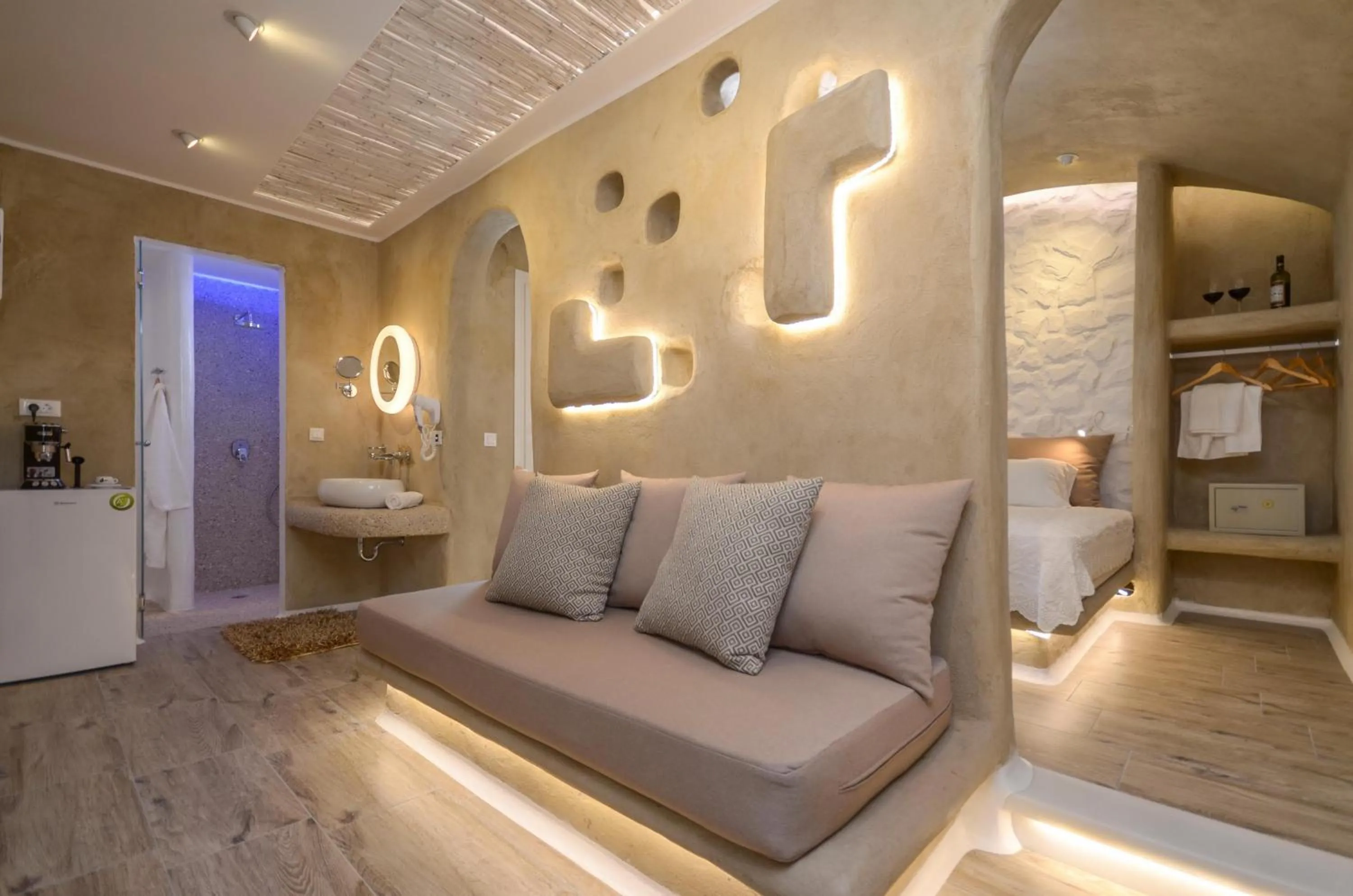 Photo of the whole room in Villa Adriana Hotel