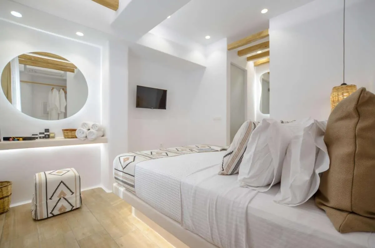 Bed in Villa Adriana Hotel