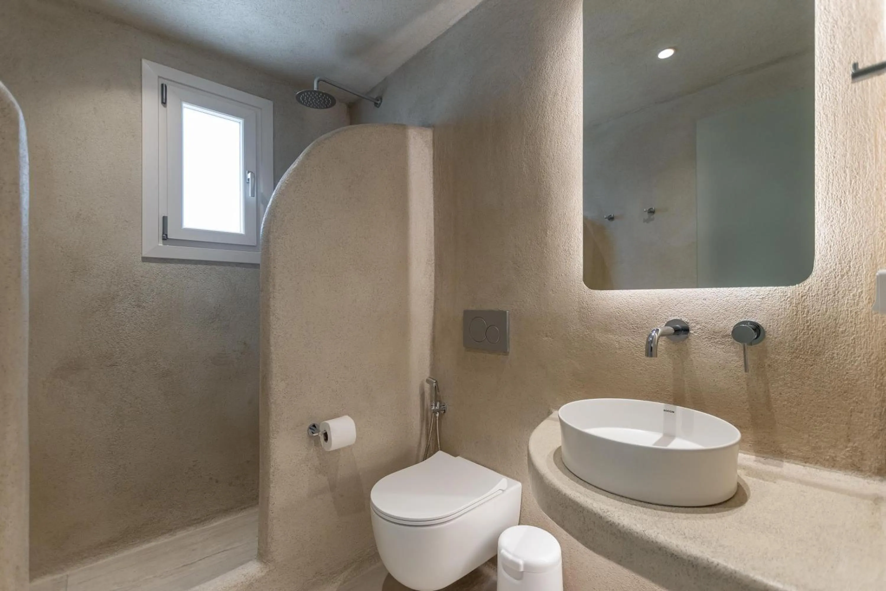 Shower in Villa Adriana Hotel