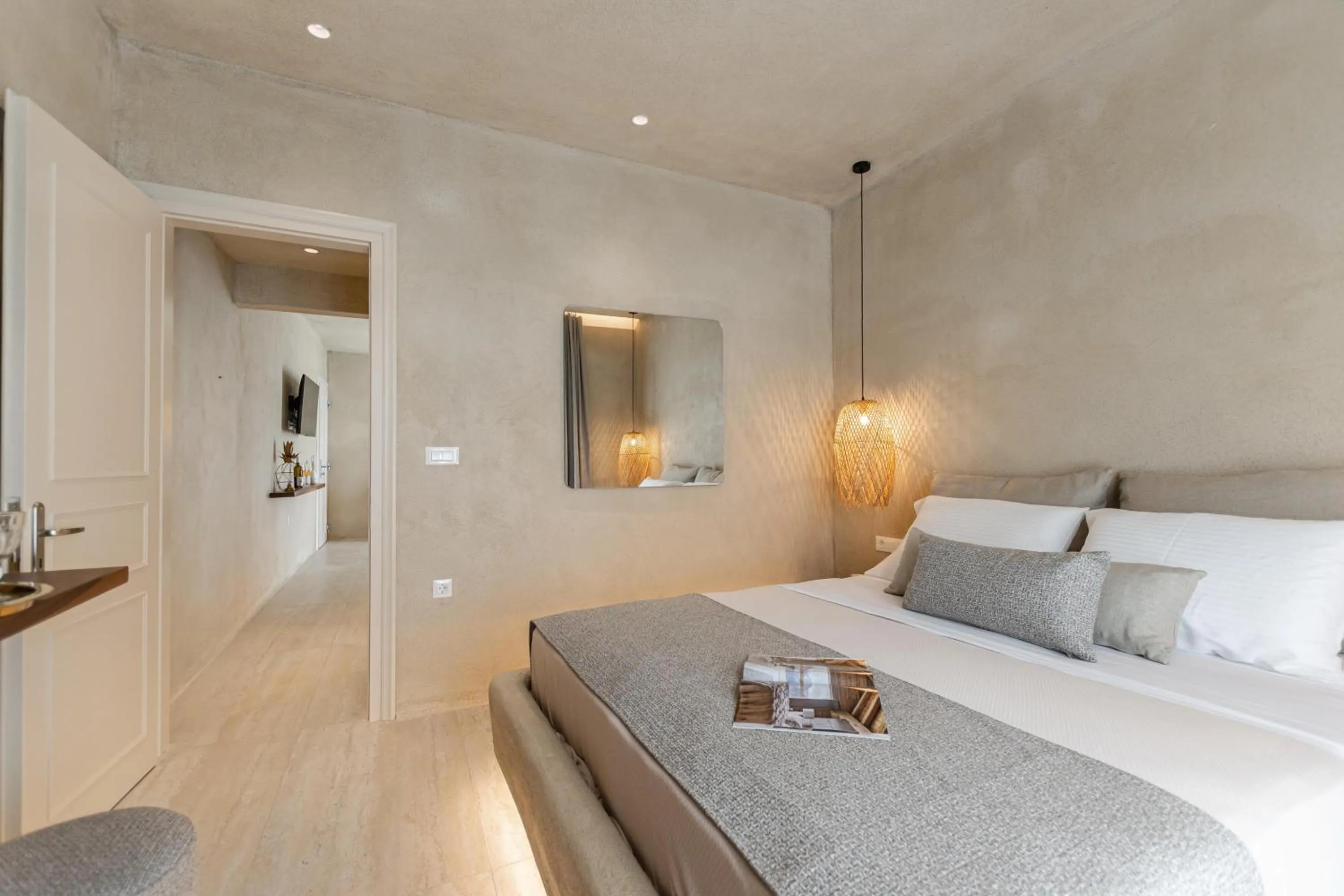 Bed in Villa Adriana Hotel