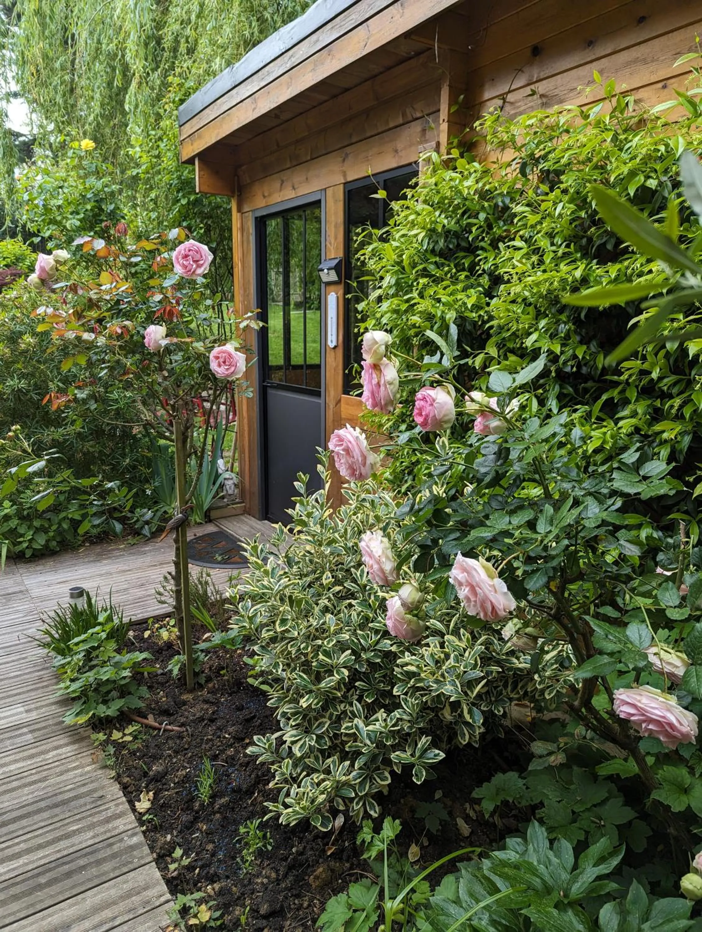 Garden in Les Chambres D'oriane