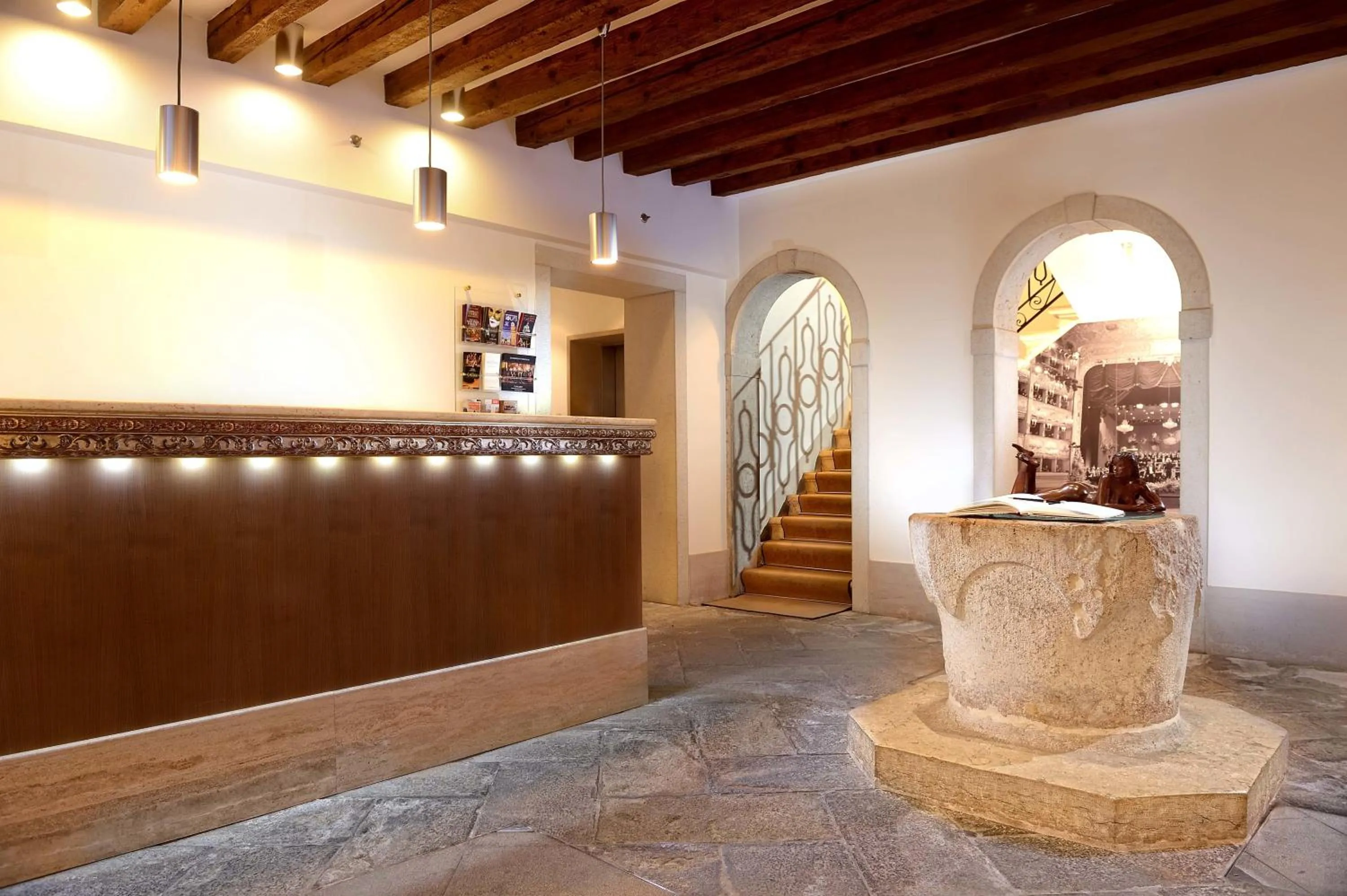 Lobby or reception in Hotel Dell'Opera