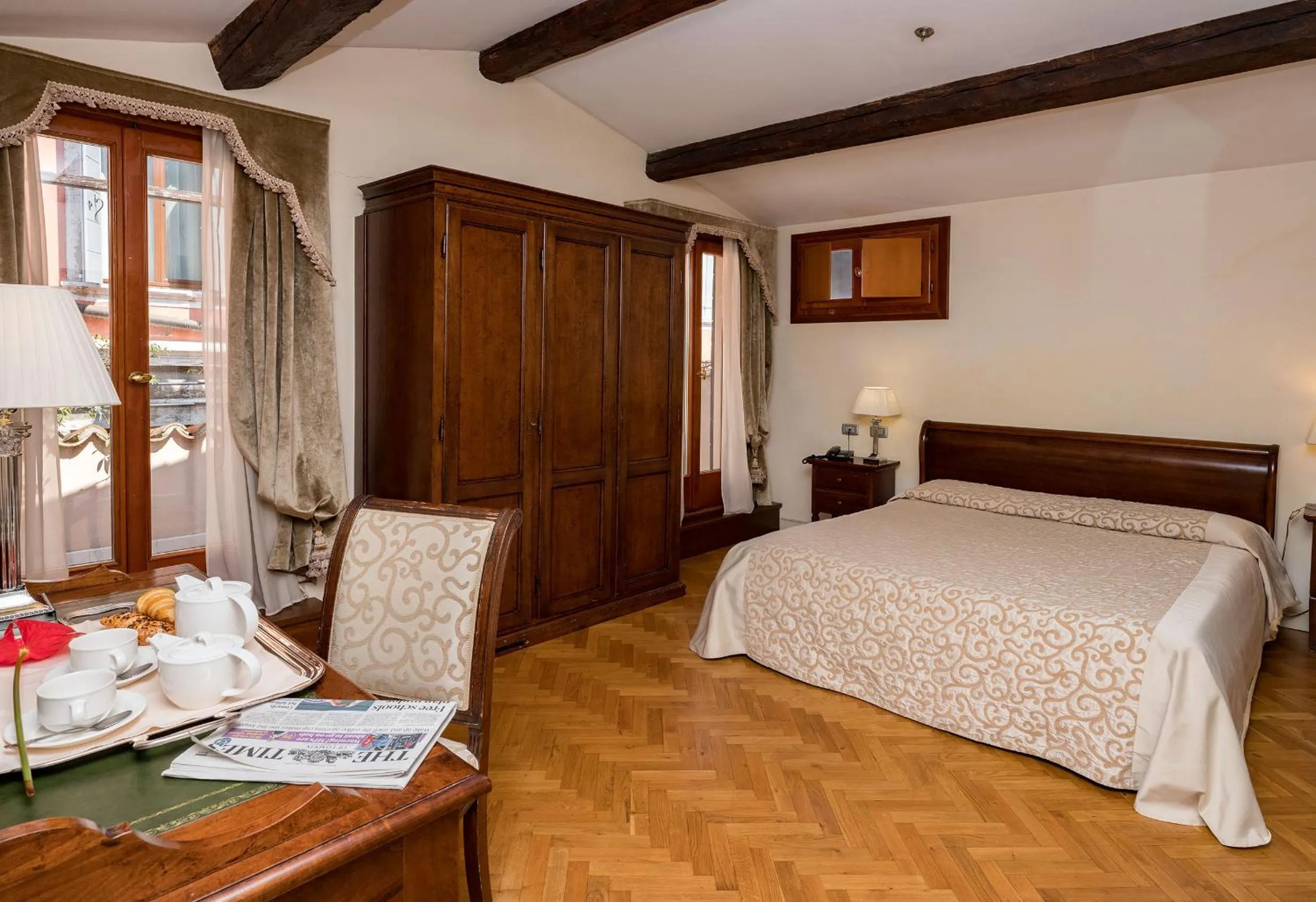 Bedroom, Bed in Hotel Dell'Opera