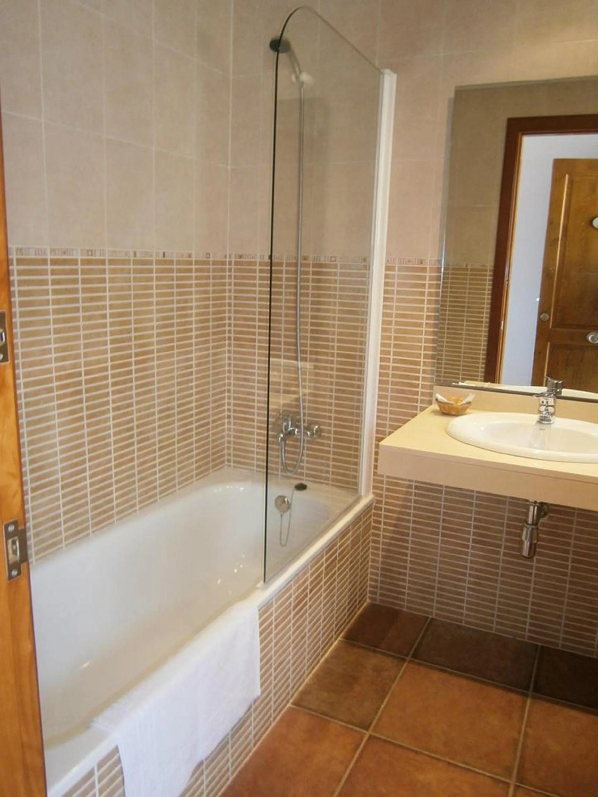 Facade/entrance in Cor De Prades