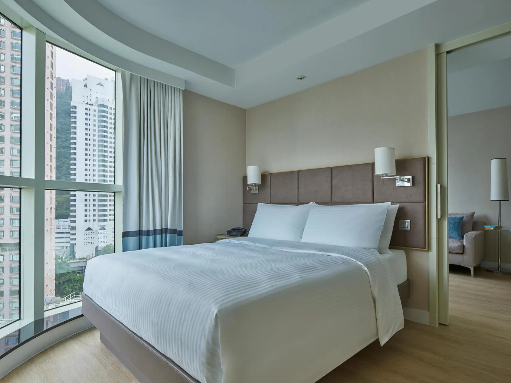 Bedroom, Bed in Two MacDonnell Road