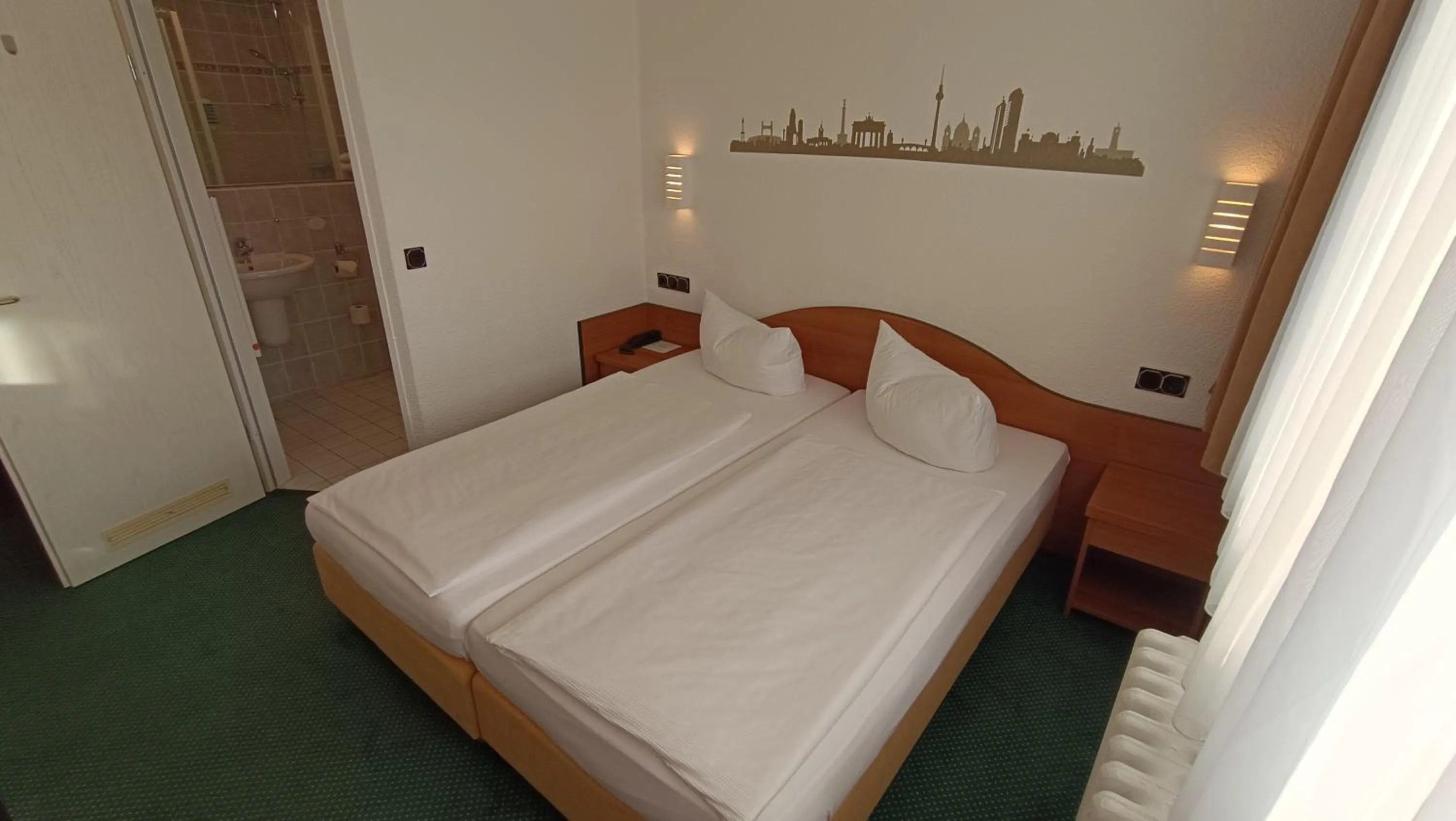 Bed in LAT Hotel & Apartmenthaus Berlin