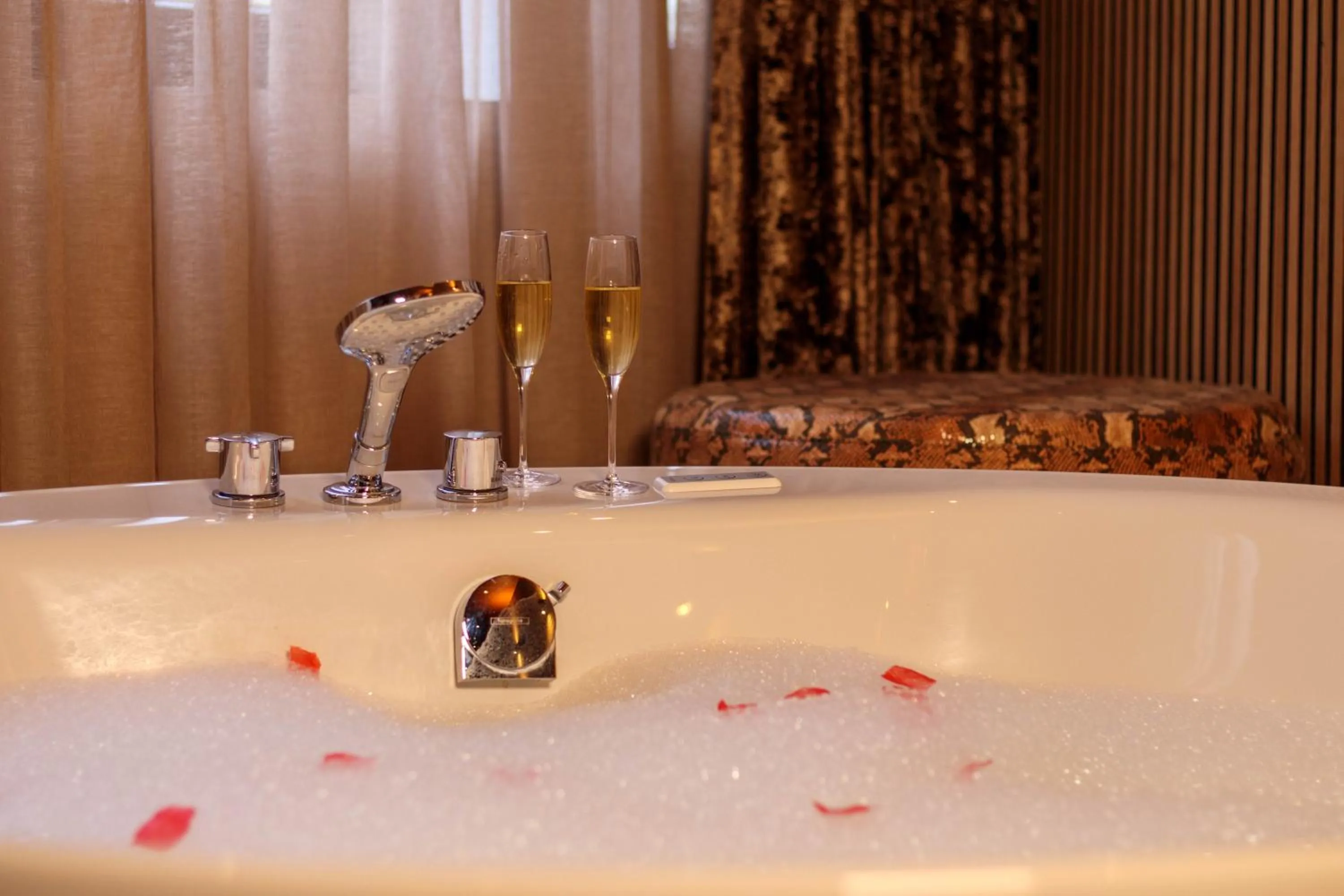 Bath in Manzo's Suites