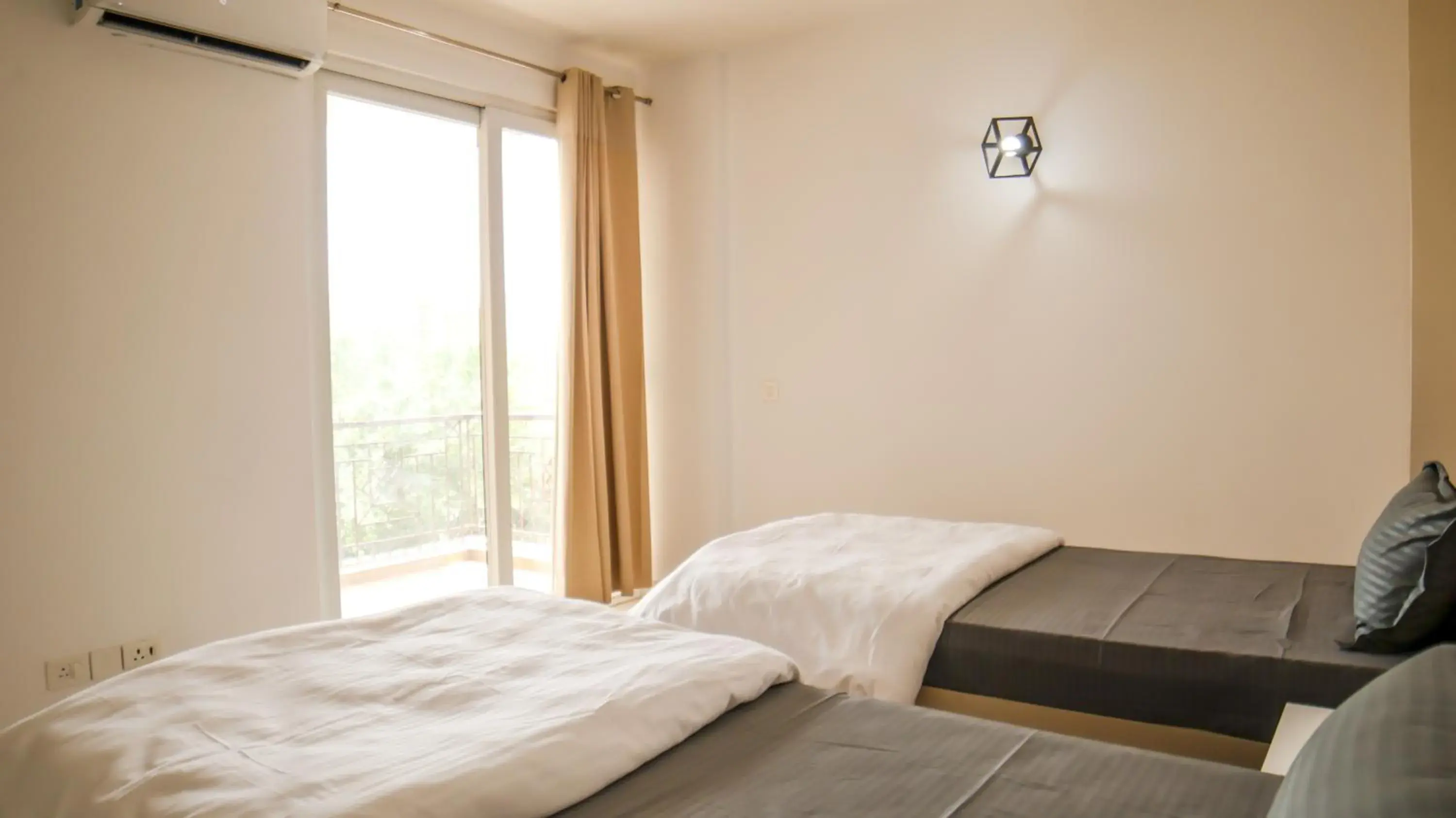 Four-Bedroom Apartment in Housr Sector 69 Gurgaon Near Sohna Road Four-Bedroom Apartment in Housr Sector 69 Gurgaon Near Sohna Road