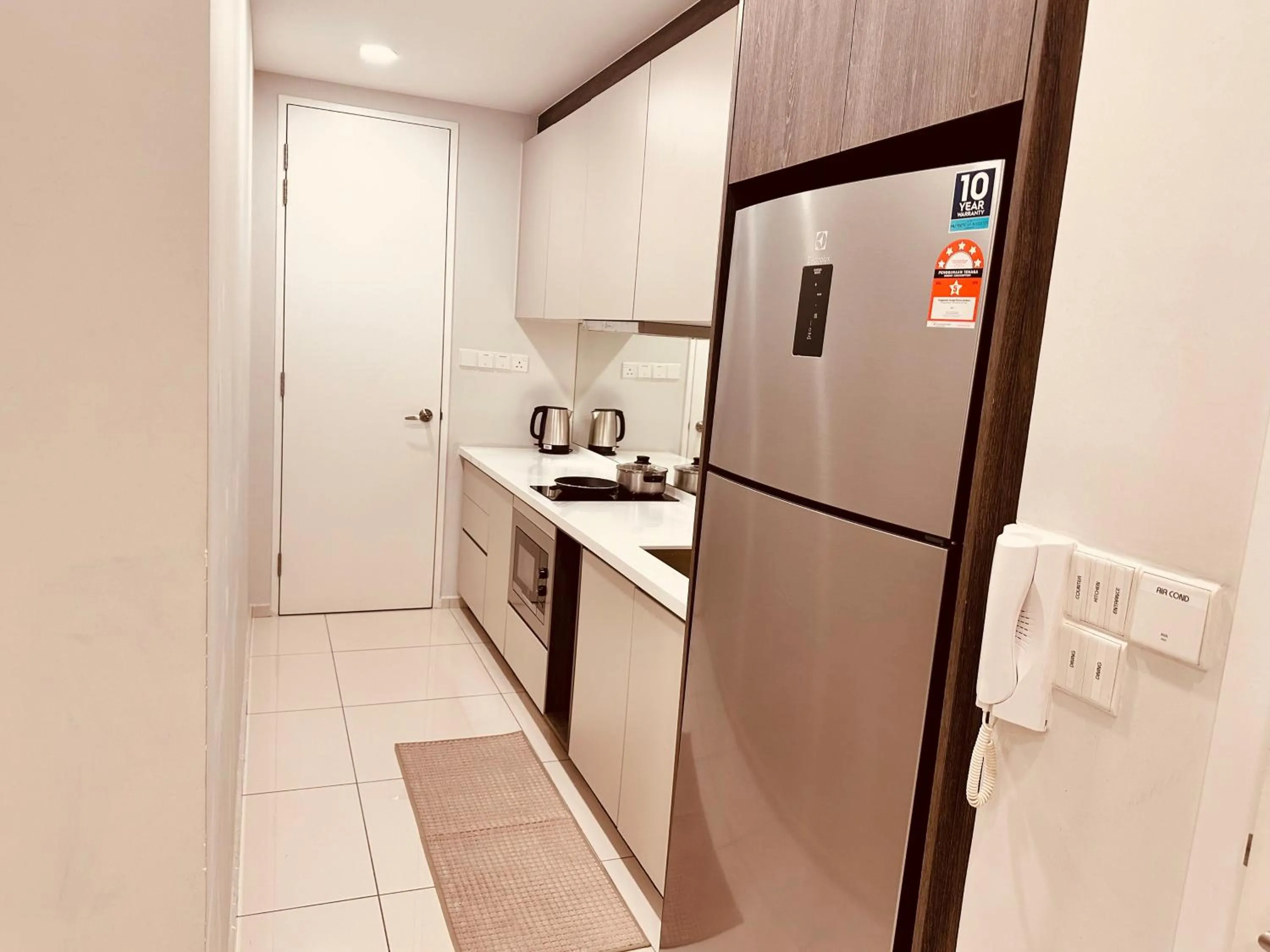 Kitchen or kitchenette in The Robertson Bukit Bintang