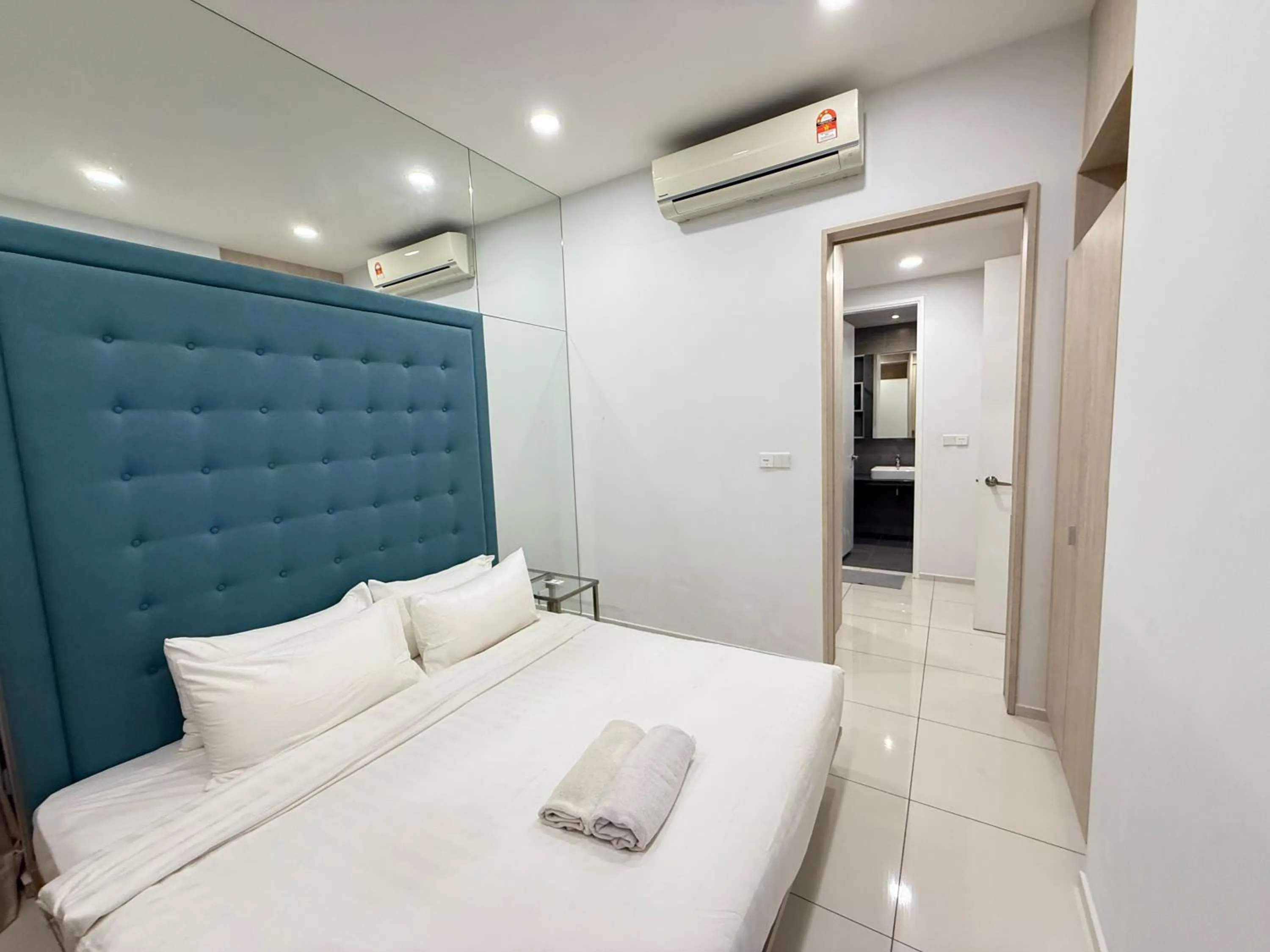 Bed in The Robertson Bukit Bintang