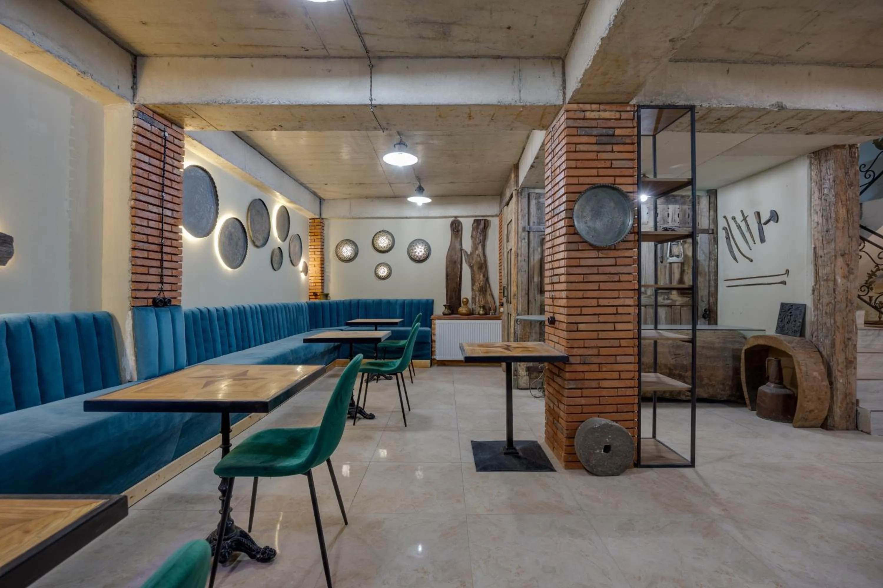 Seating area in Regraph Hotel