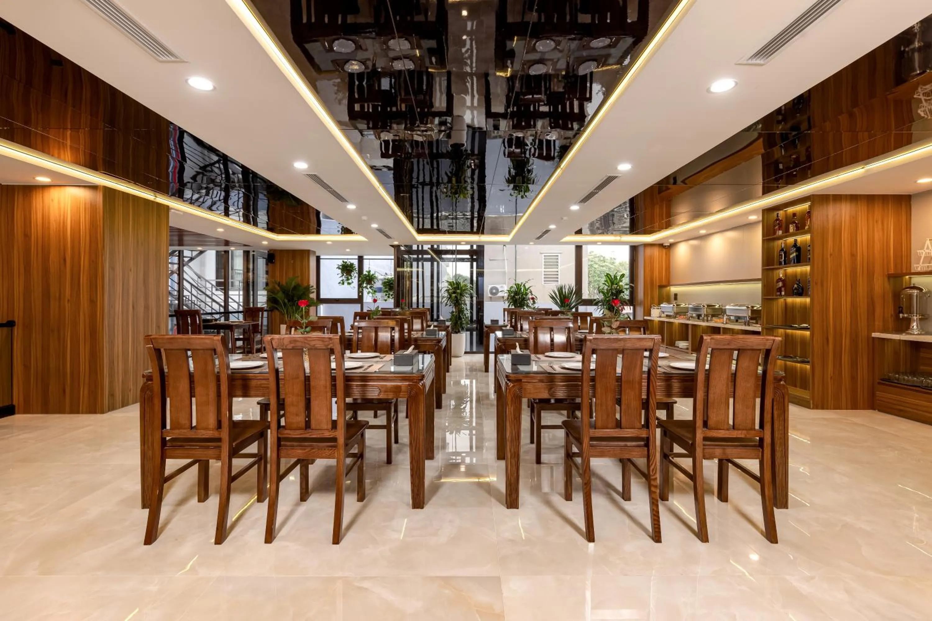 Restaurant/places to eat in MAI Luxury Hotel Ninh Binh