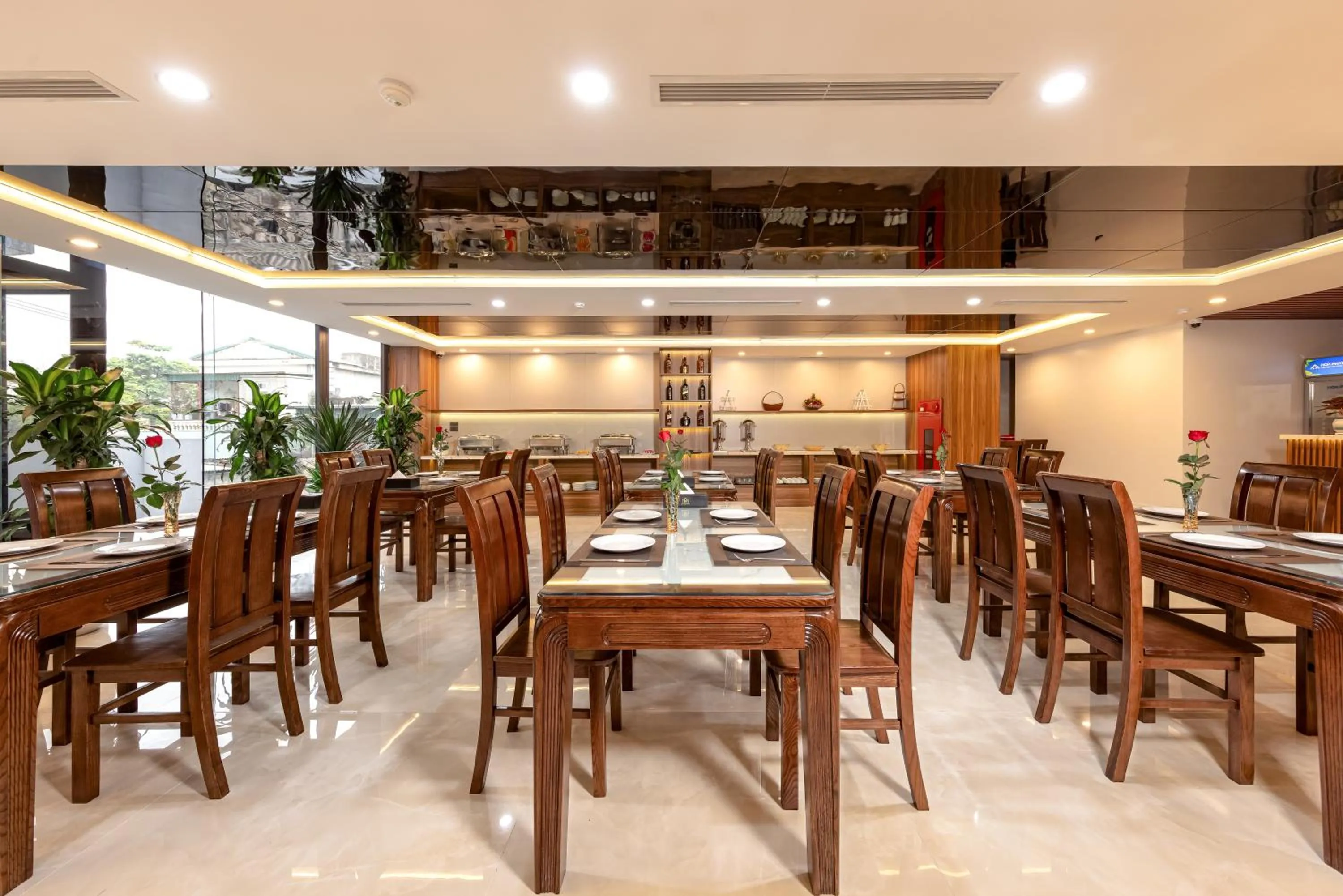 Restaurant/places to eat in MAI Luxury Hotel Ninh Binh