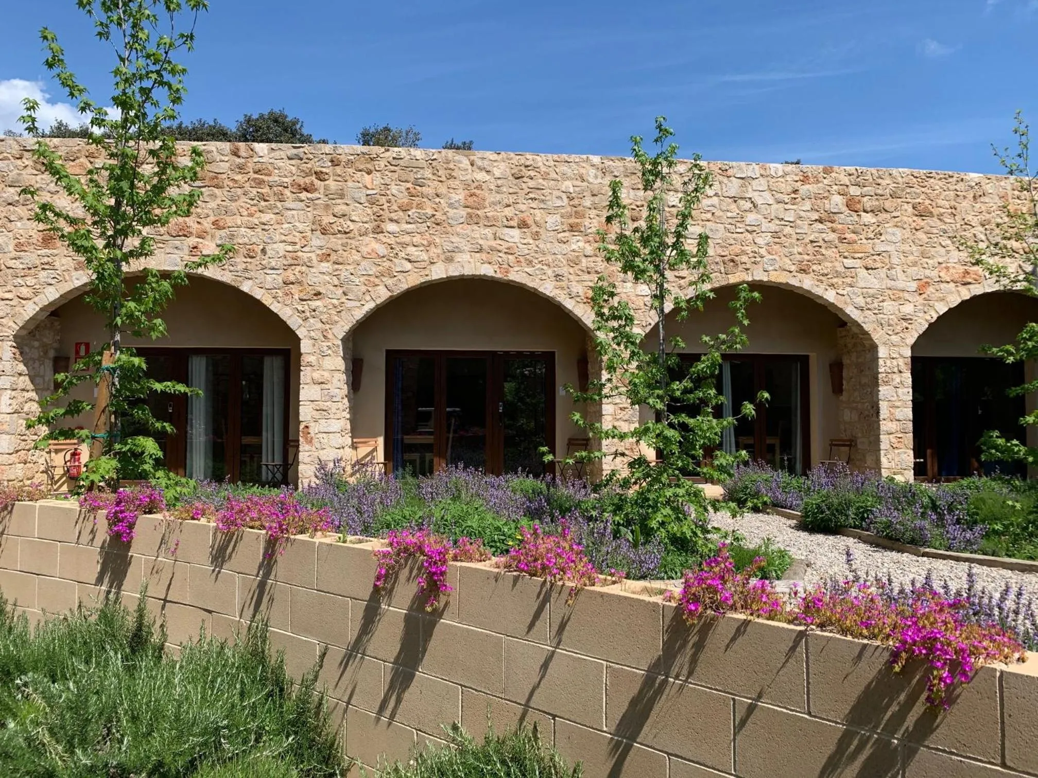 Garden view in Hotel Mas Pelegri