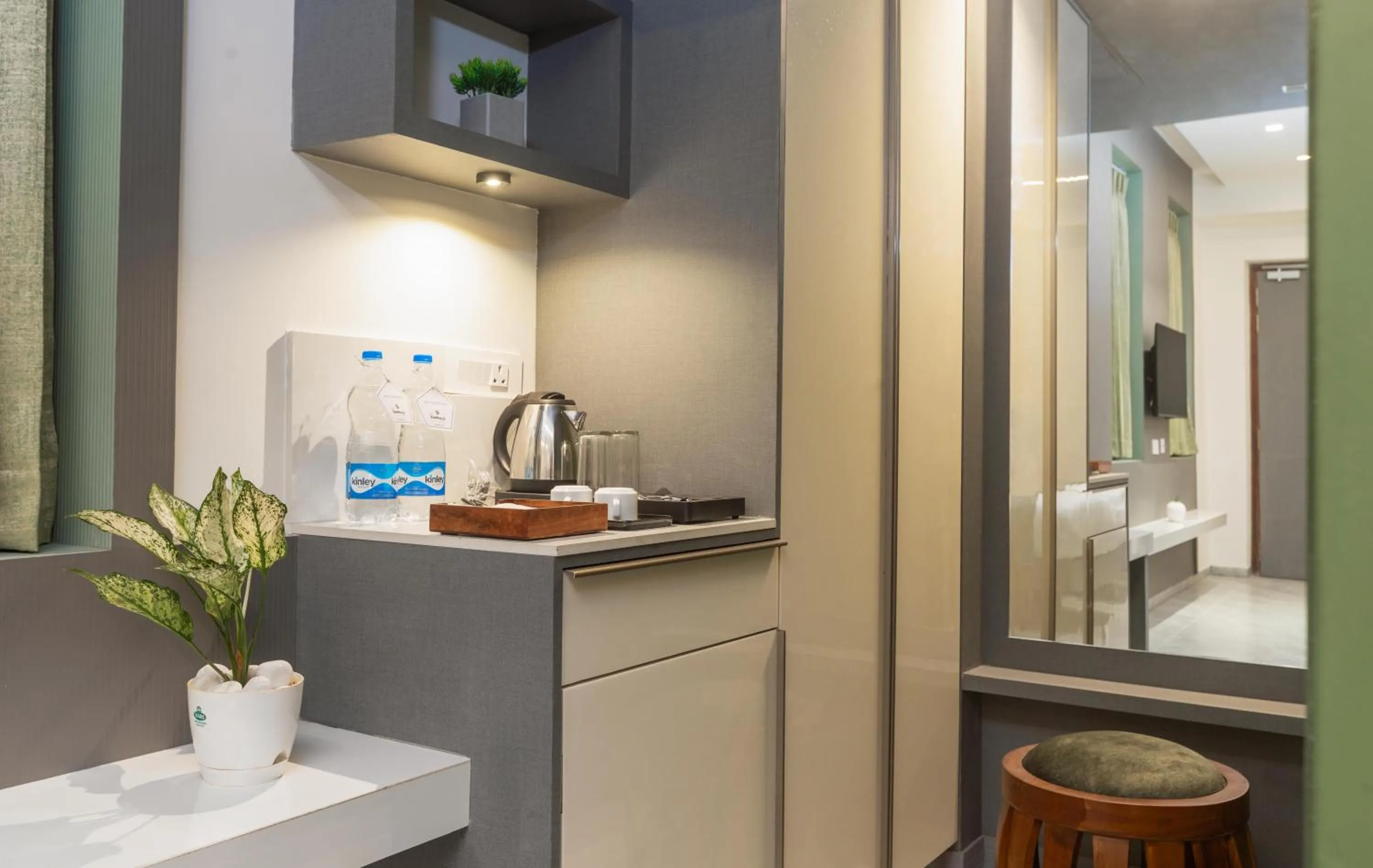 Coffee/tea facilities in The Emerald