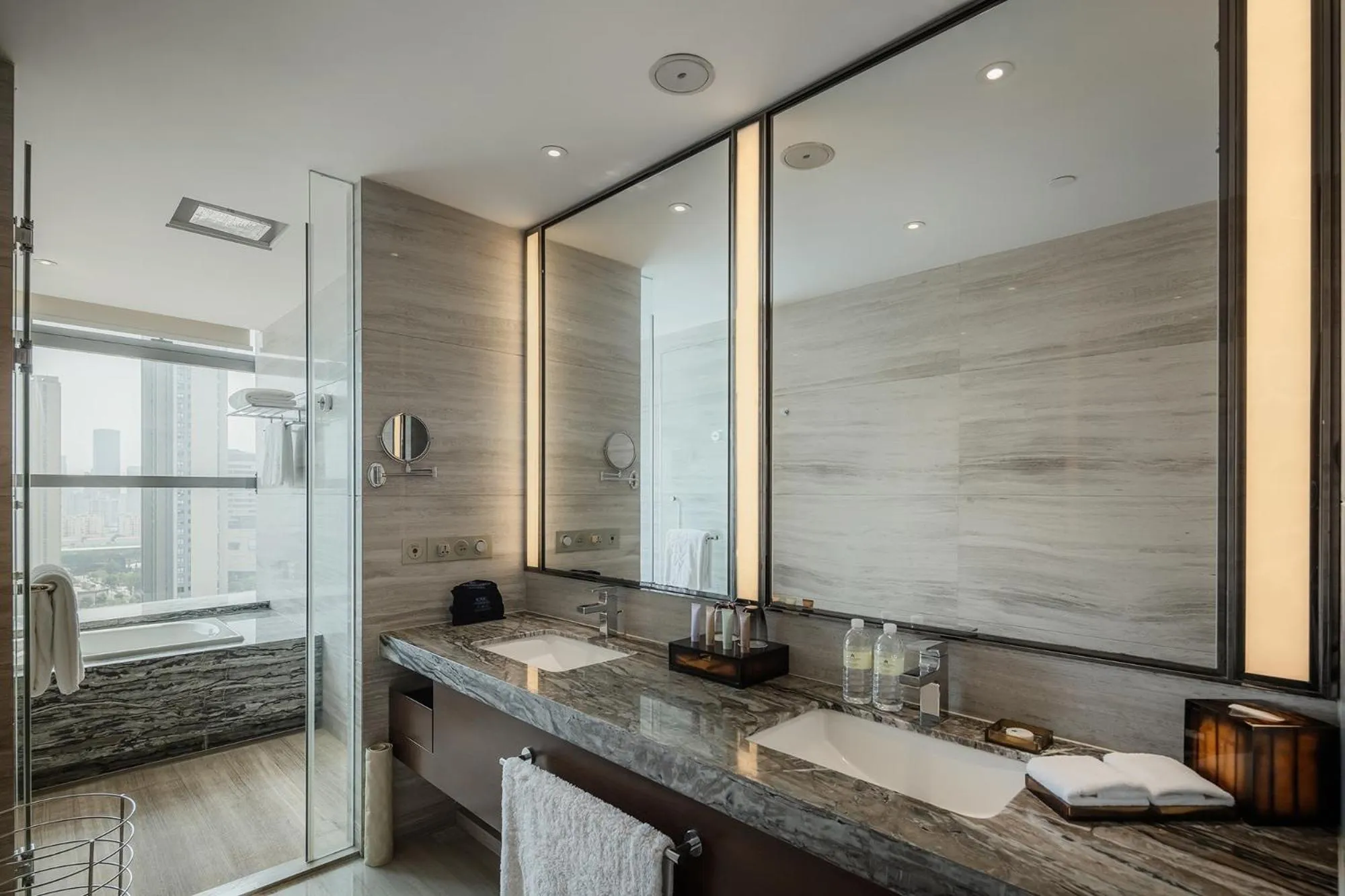 Shower in Hotel Nikko Suzhou