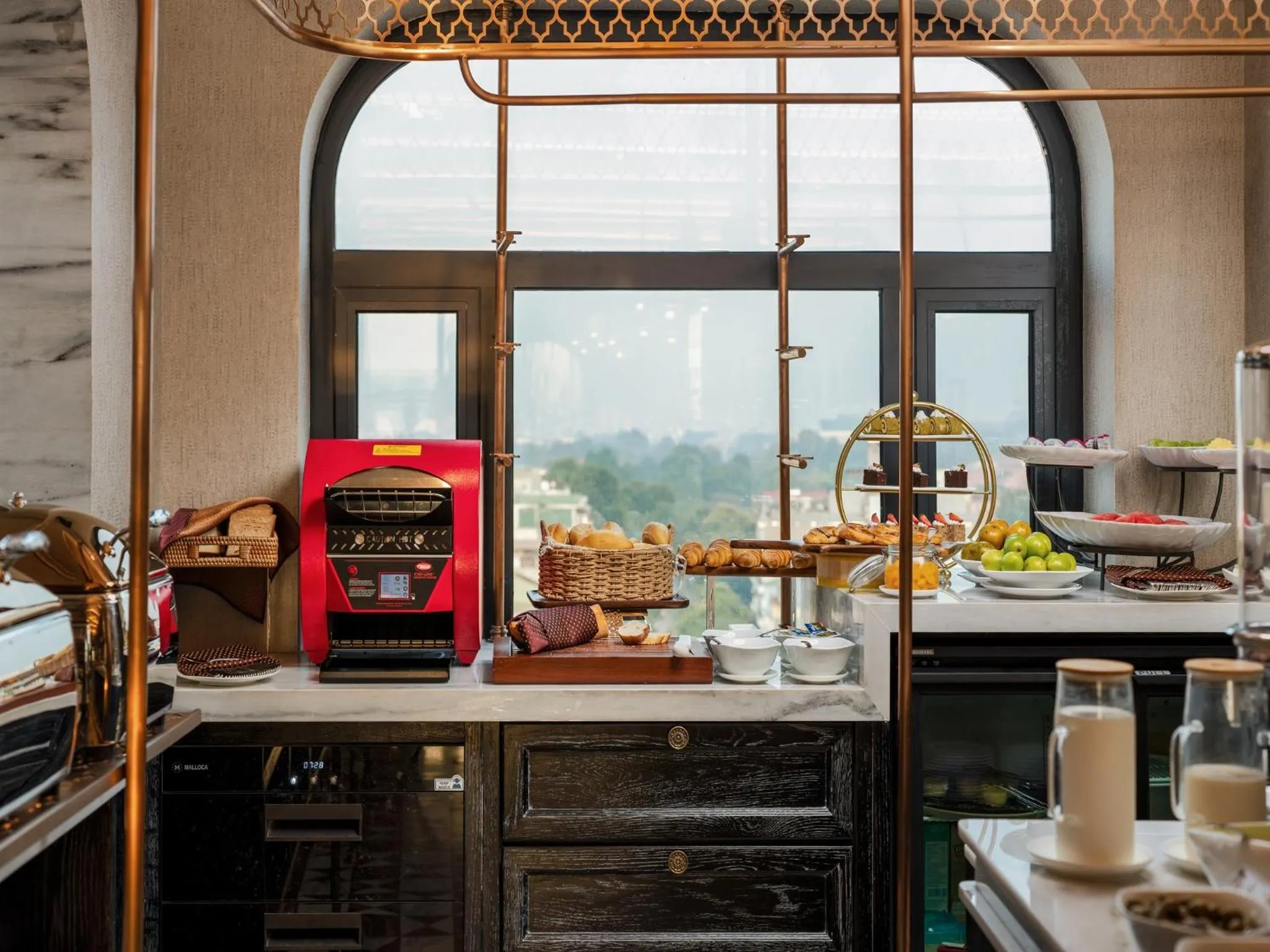 Buffet breakfast in Peridot Gallery Classic Hotel