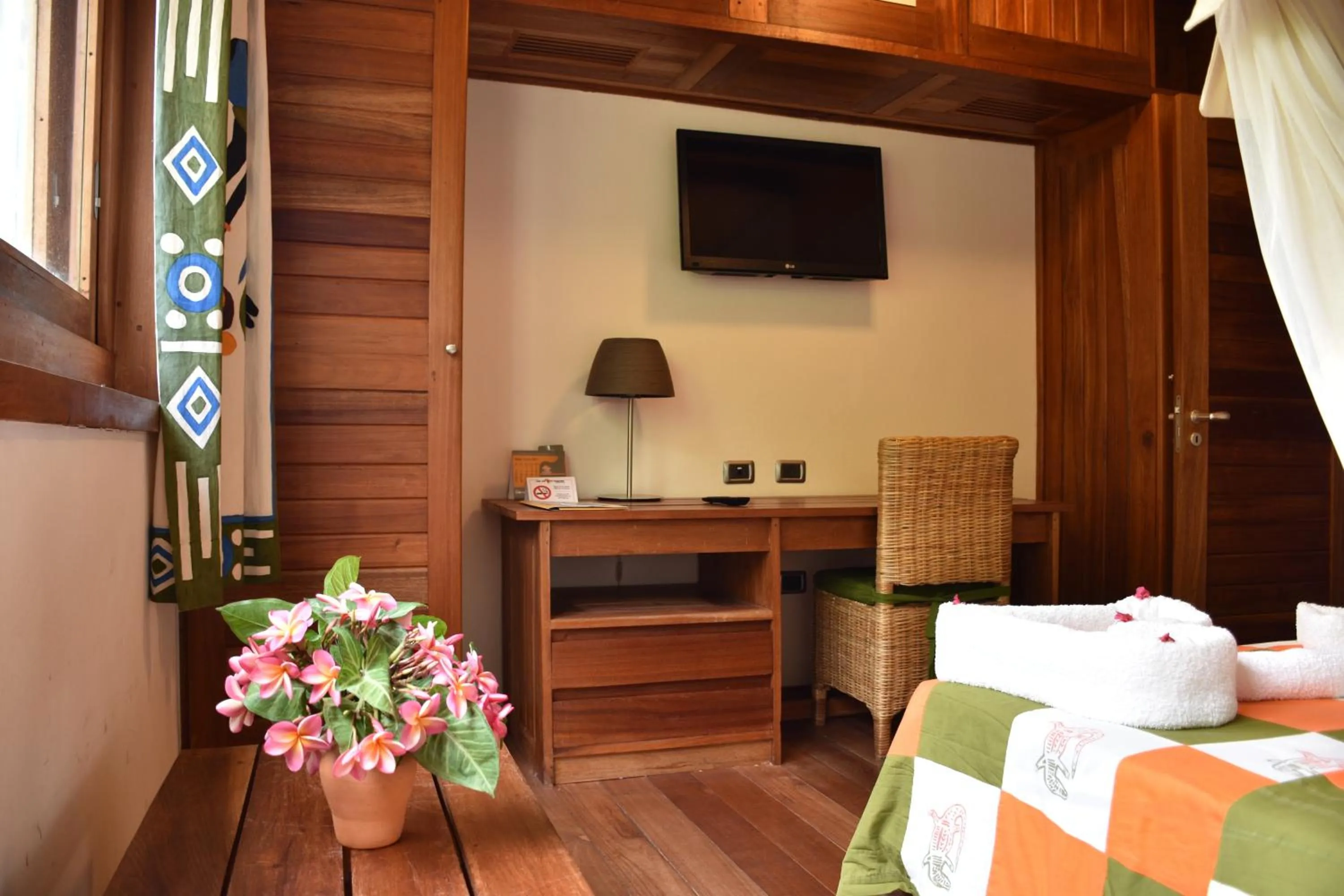 Photo of the whole room, Bed in Hotel Club du Lac Tanganyika