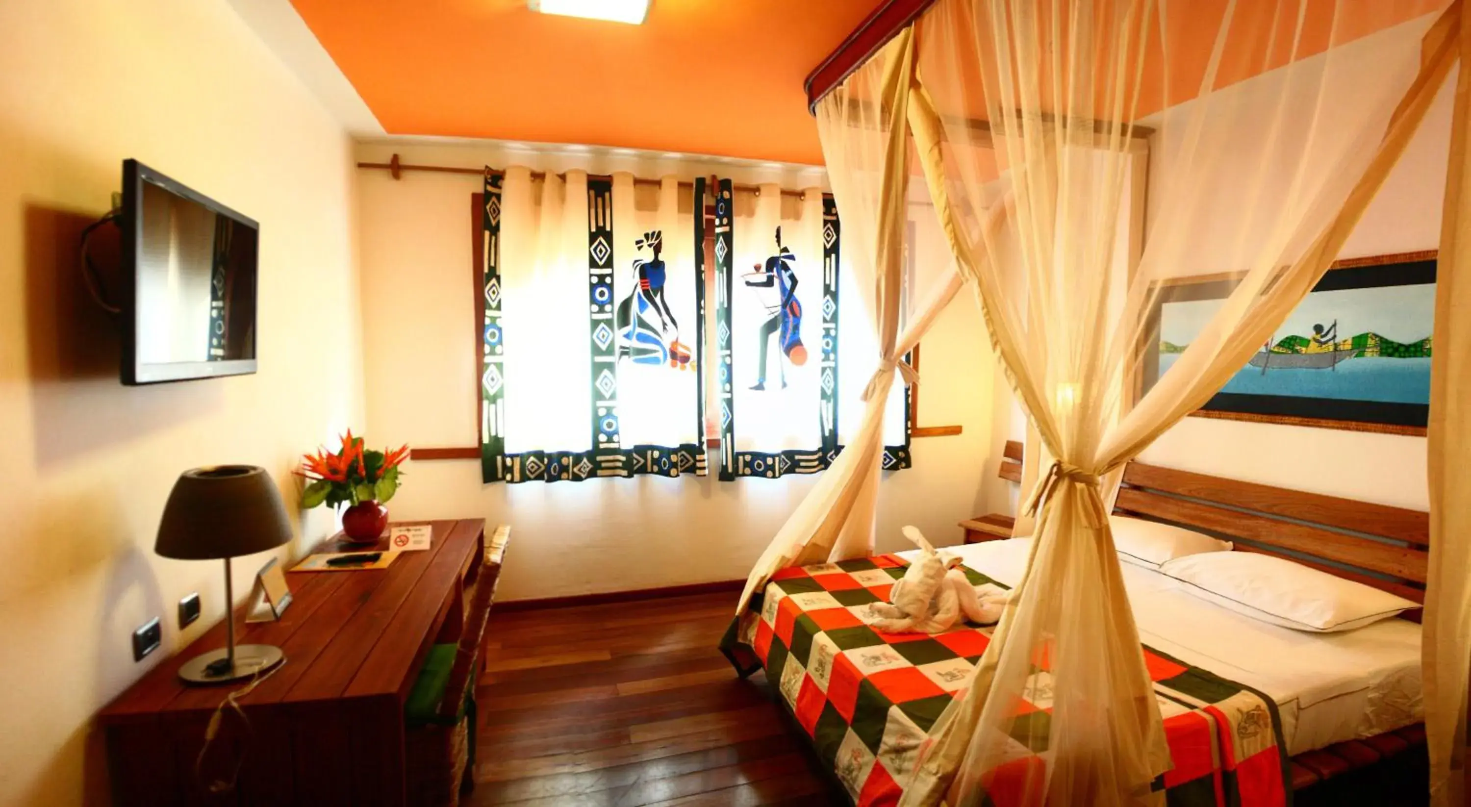 King Suite - single occupancy in Hotel Club du Lac Tanganyika King Suite - single occupancy in Hotel Club du Lac Tanganyika