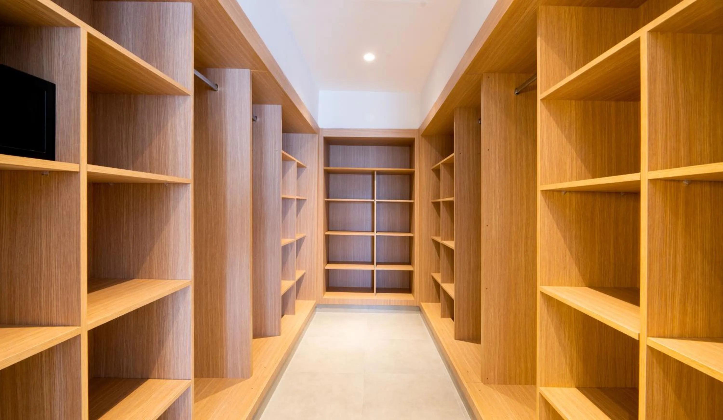 wardrobe in Pickalbatros Palais Des Roses - Agadir - All Inclusive