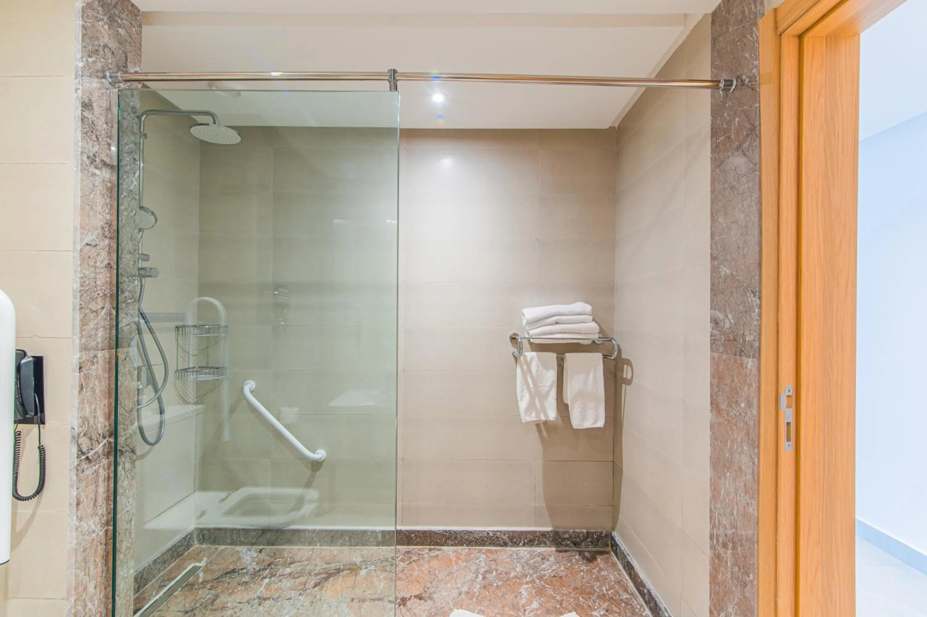 Shower in Pickalbatros Palais Des Roses - Agadir - All Inclusive