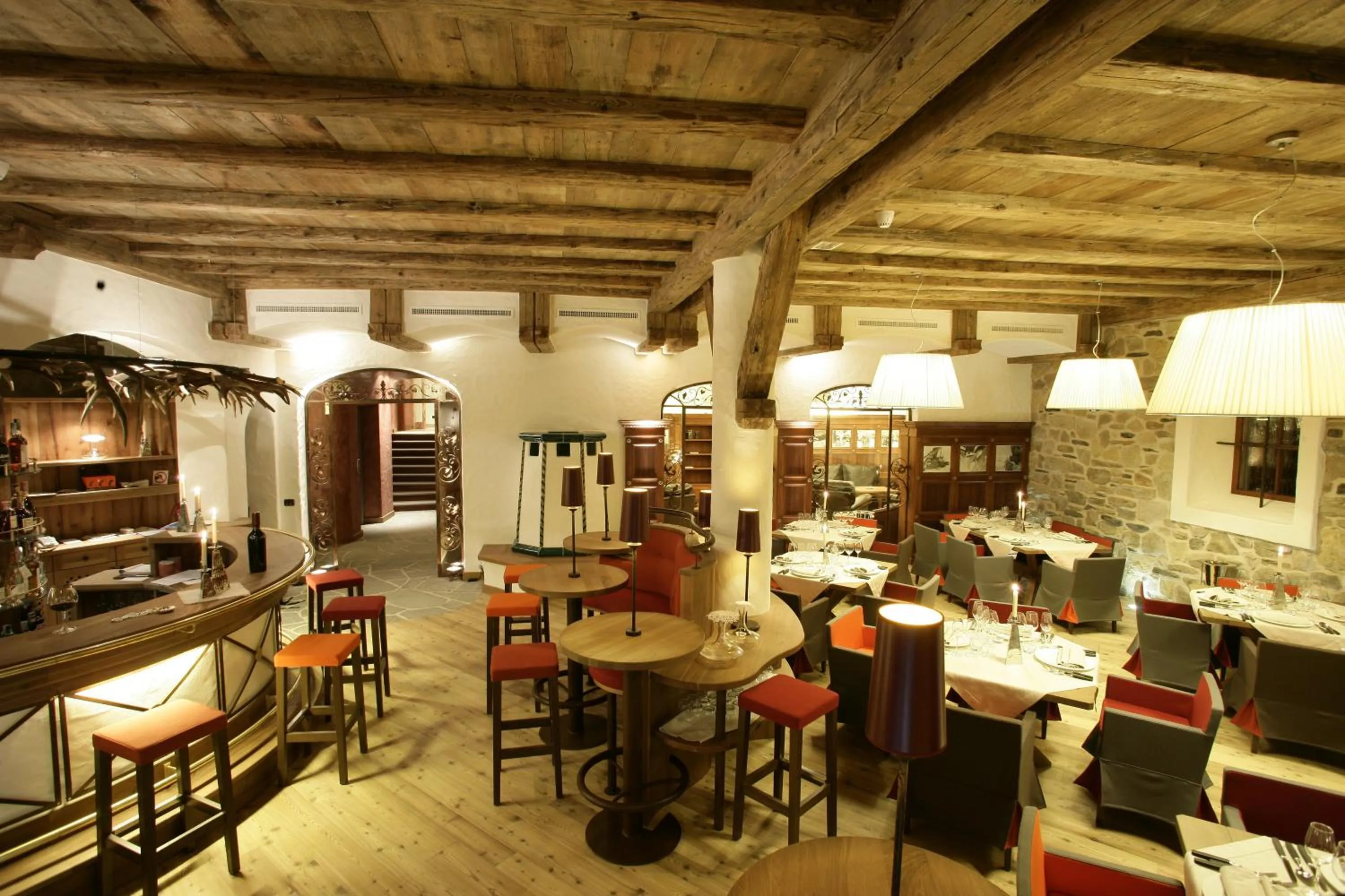 Restaurant/places to eat in Hotel Bertelli