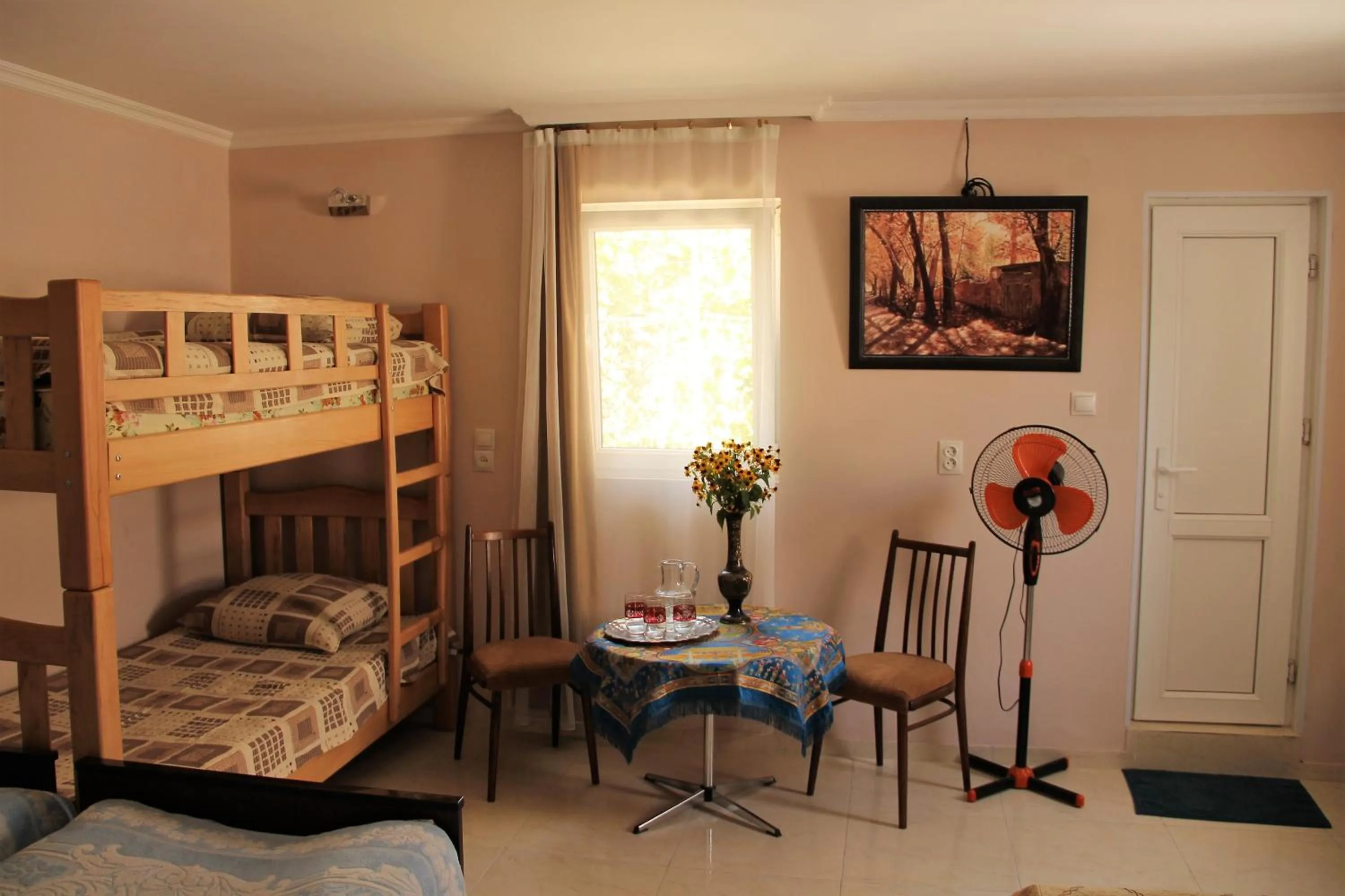 Family Room with Shower in Guesthouse Levani