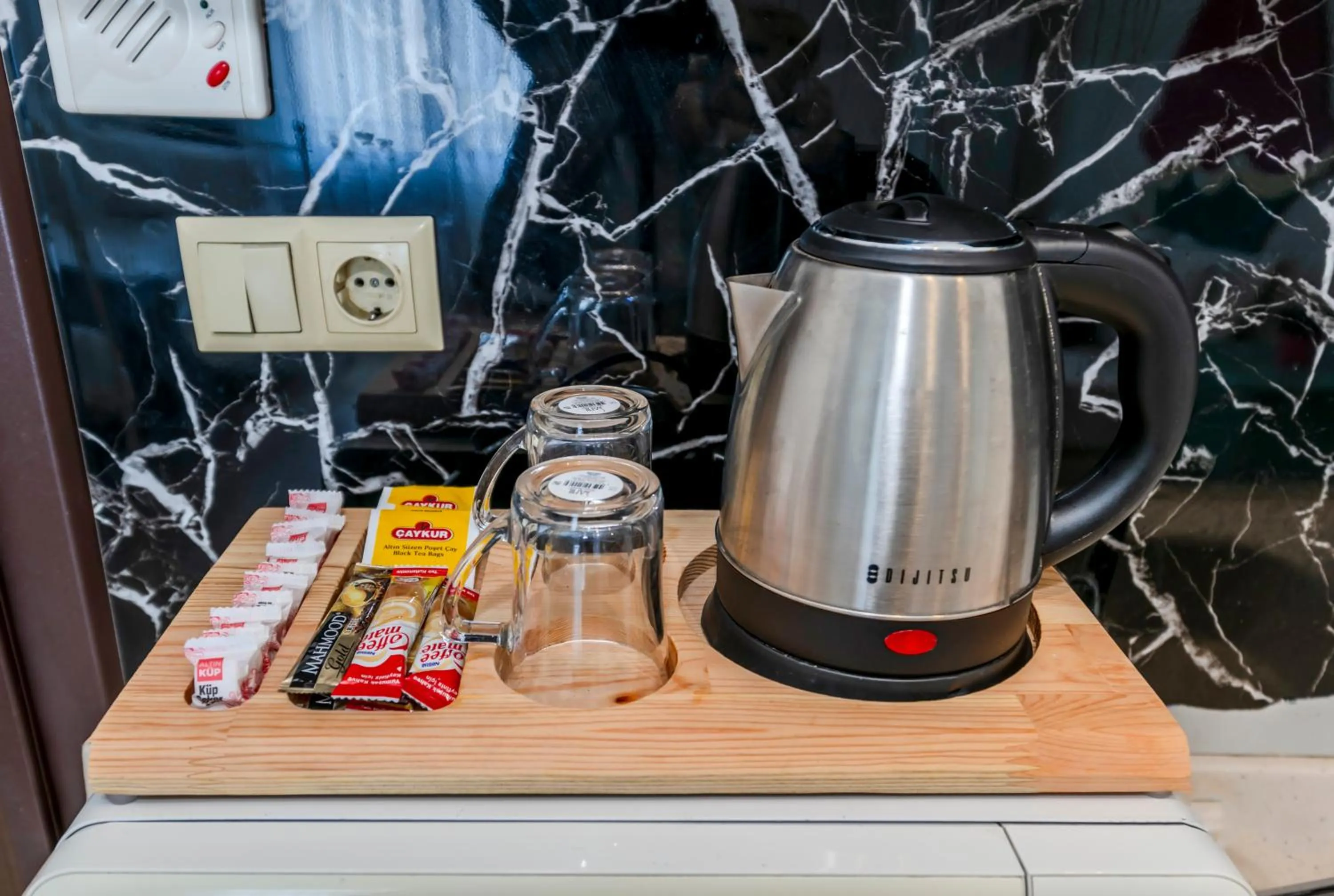 Coffee/tea facilities in Brk Dream Suites Taksim