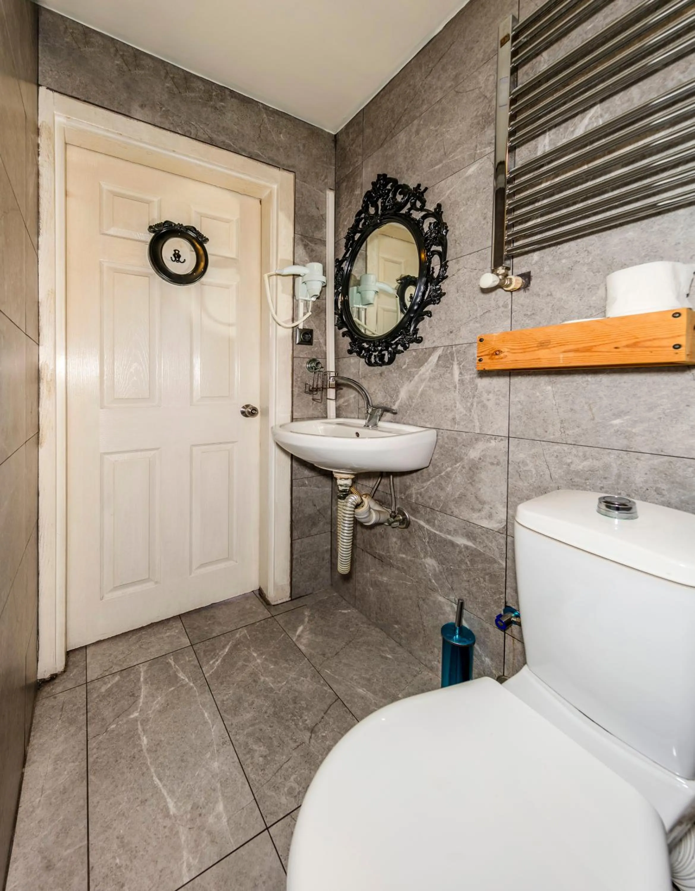 Shower in Brk Dream Suites Taksim