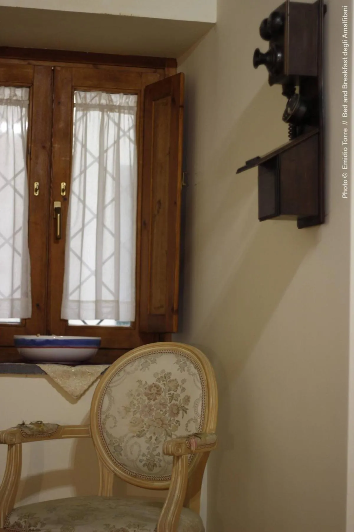 Decorative detail in B&B degli Amalfitani